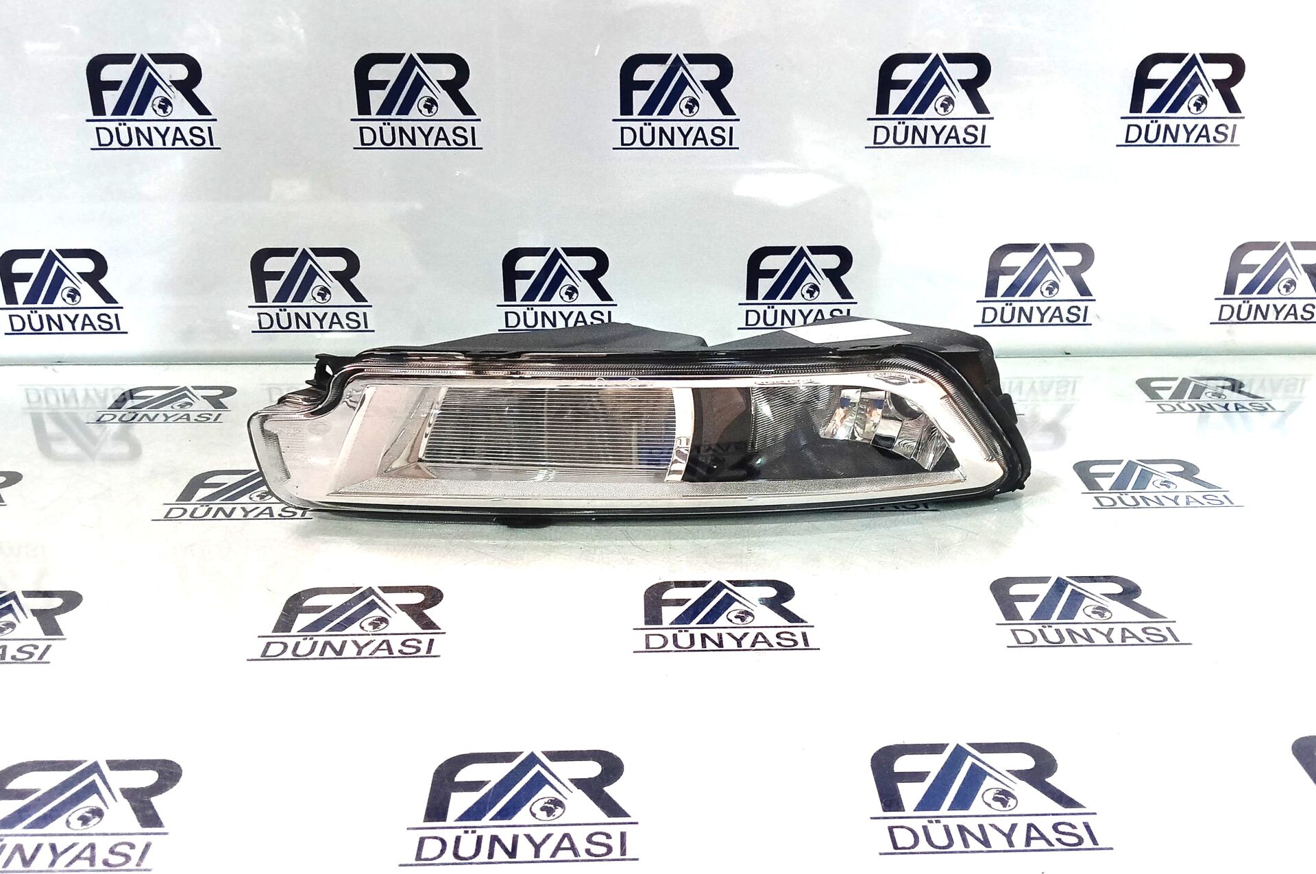 VOLKSWAGEN PASSAT SOL SIS FARI 15-18 ORIJINAL CIKMA 3G0941661G