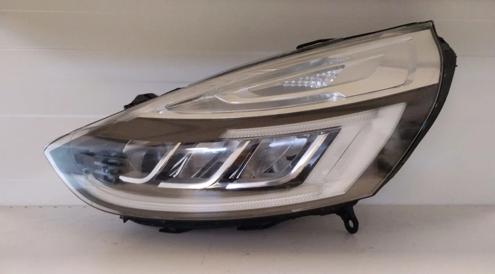 RENAULT CLIO IV FULL LED SOL FAR 12-20 ORIJINAL CIKMA 260606098R