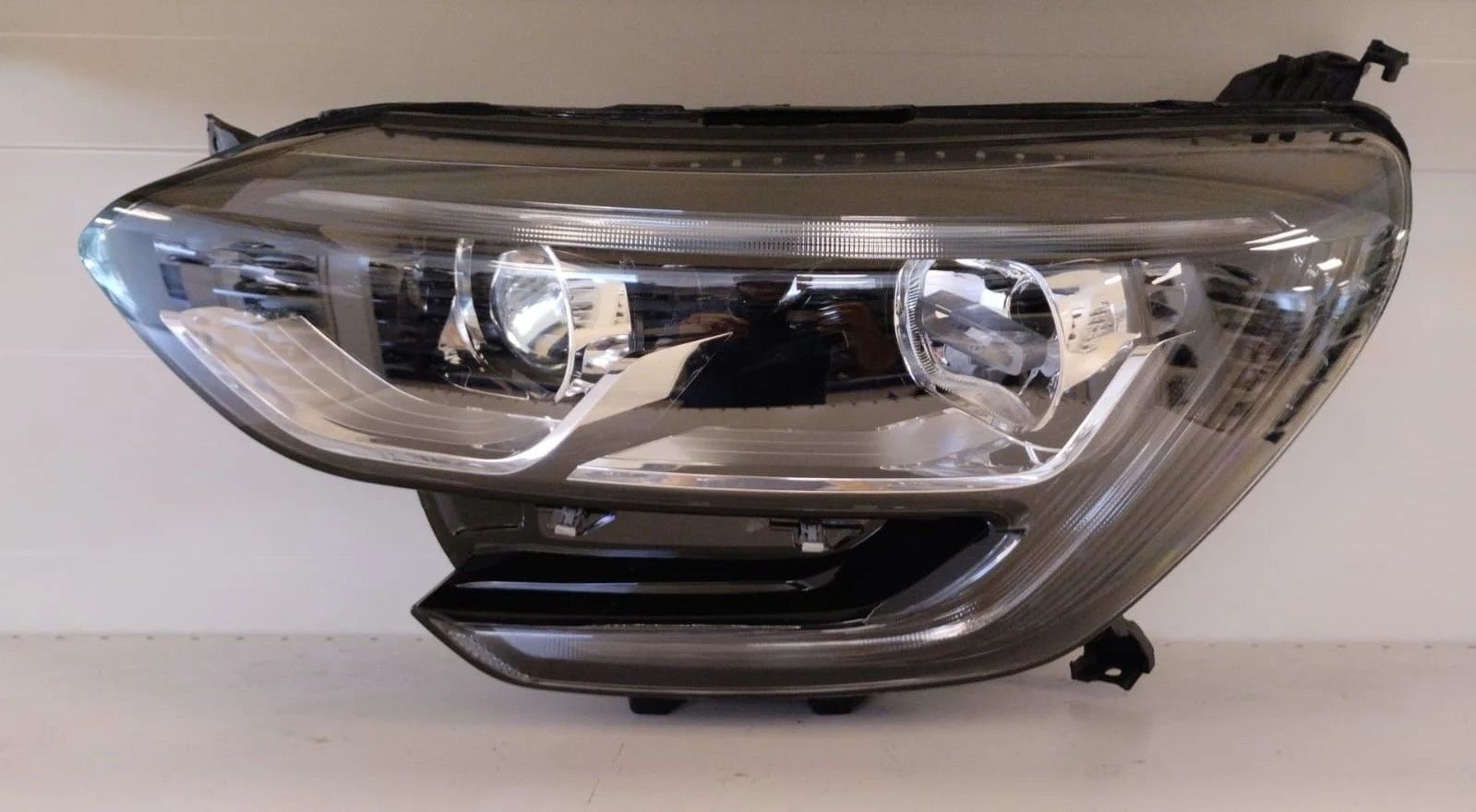 RENAULT MEGANE IV JOY TOUCH SOL FAR 20-24 ORIJINAL CIKMA 260609985R