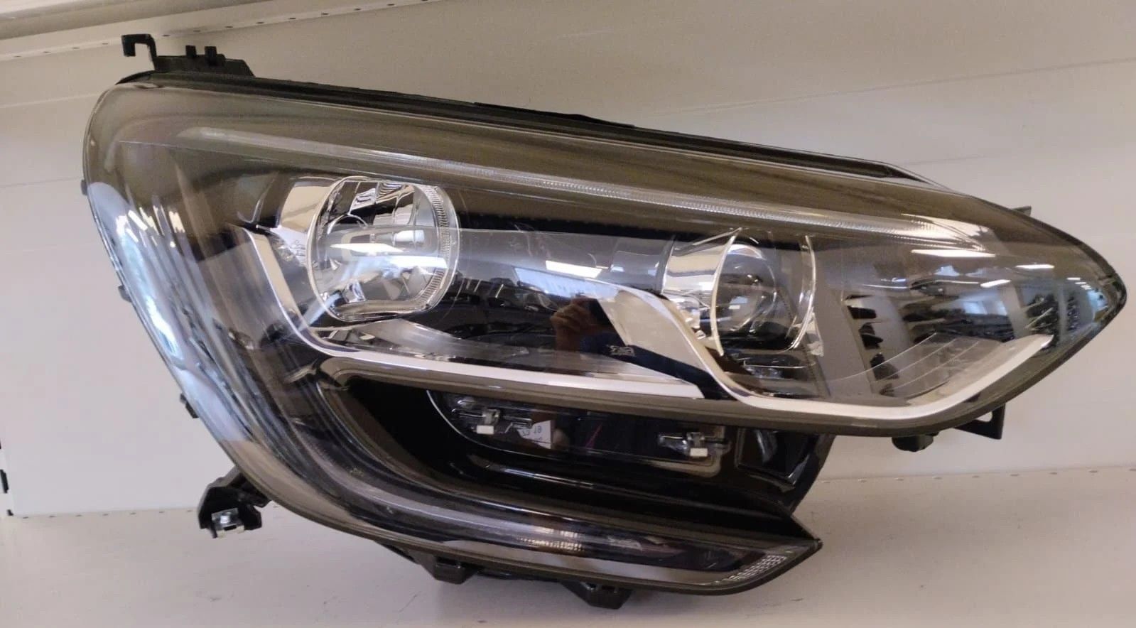 RENAULT MEGANE IV JOY TOUCH SAG FAR 20-24 ORIJINAL CIKMA 260100506R