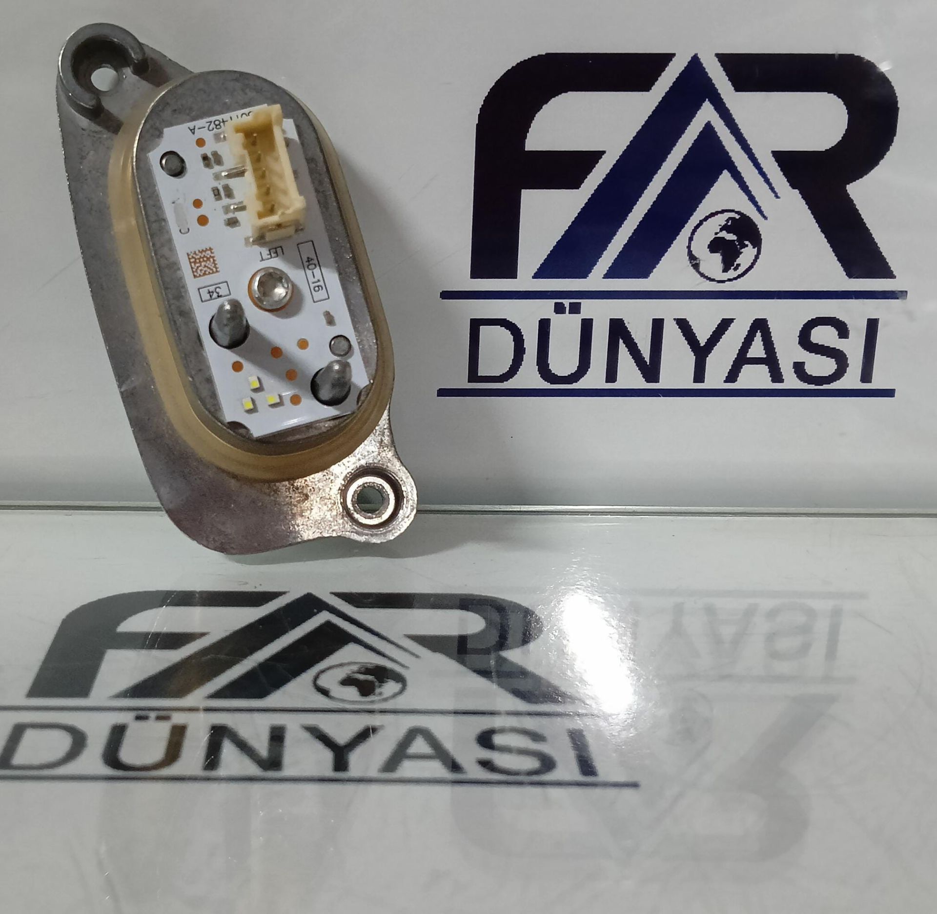 AUDI A3 SOL LED MODÜLÜ FAR BEYNİ 90070222 8V0998473