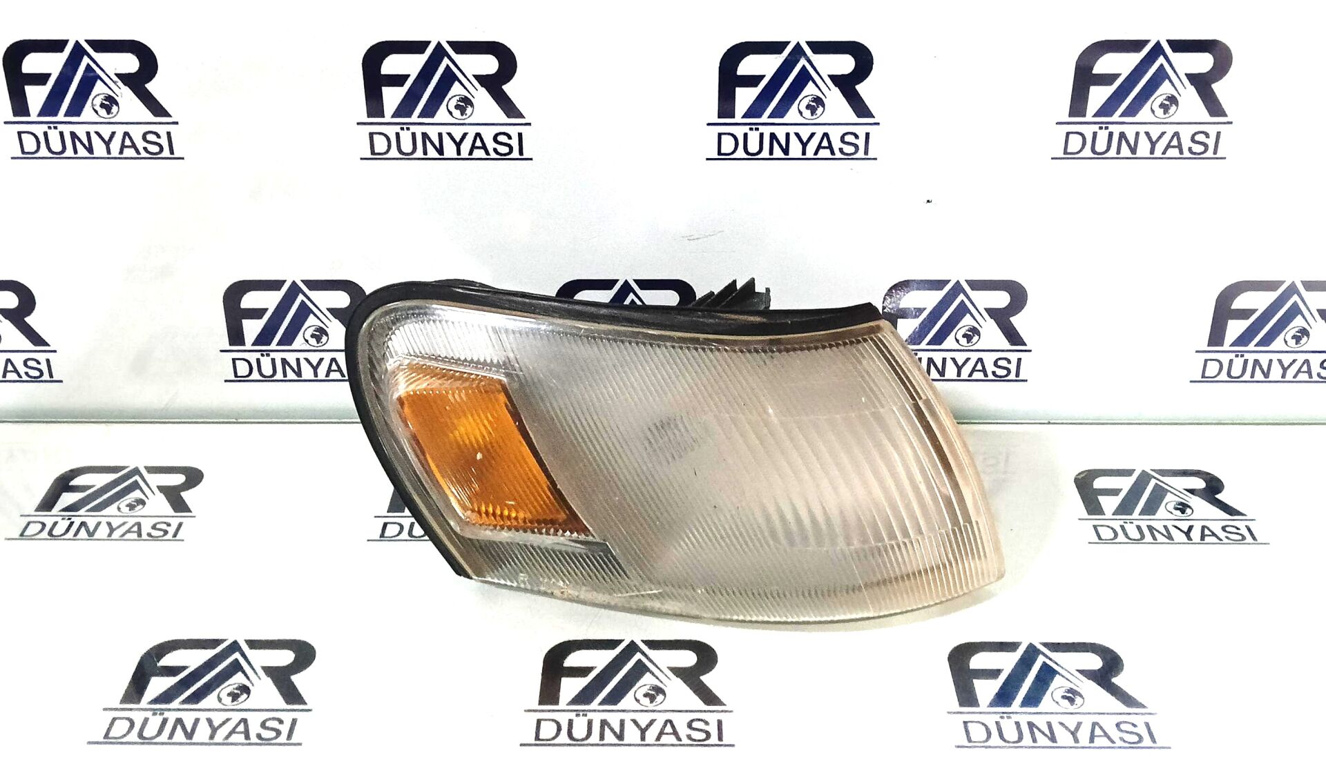 TOYOTA COROLLA SW SAG SINYAL 92-94 ORIJINAL CIKMA 81621-12530