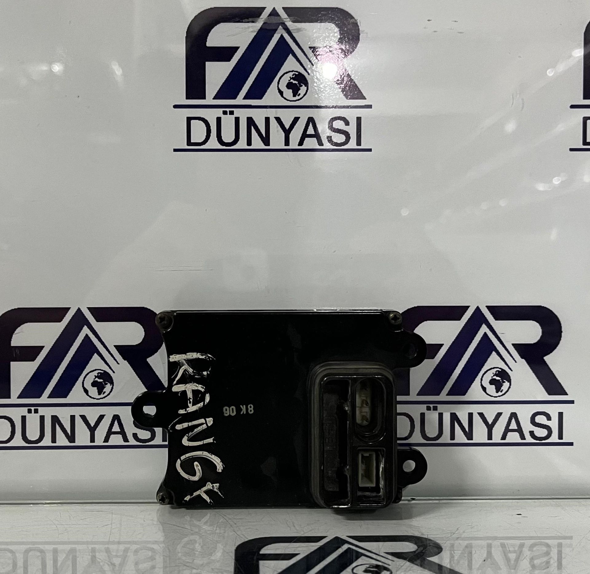 LAND ROVER D1S XENON FAR BEYNİ 10R020467