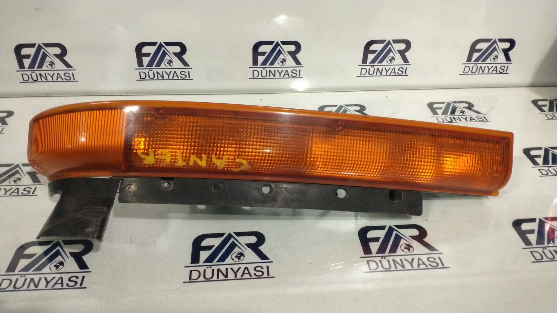 MITSUBISHI CANTER FE635 SAĞ SİNYAL LAMBASI MC855867 5B7