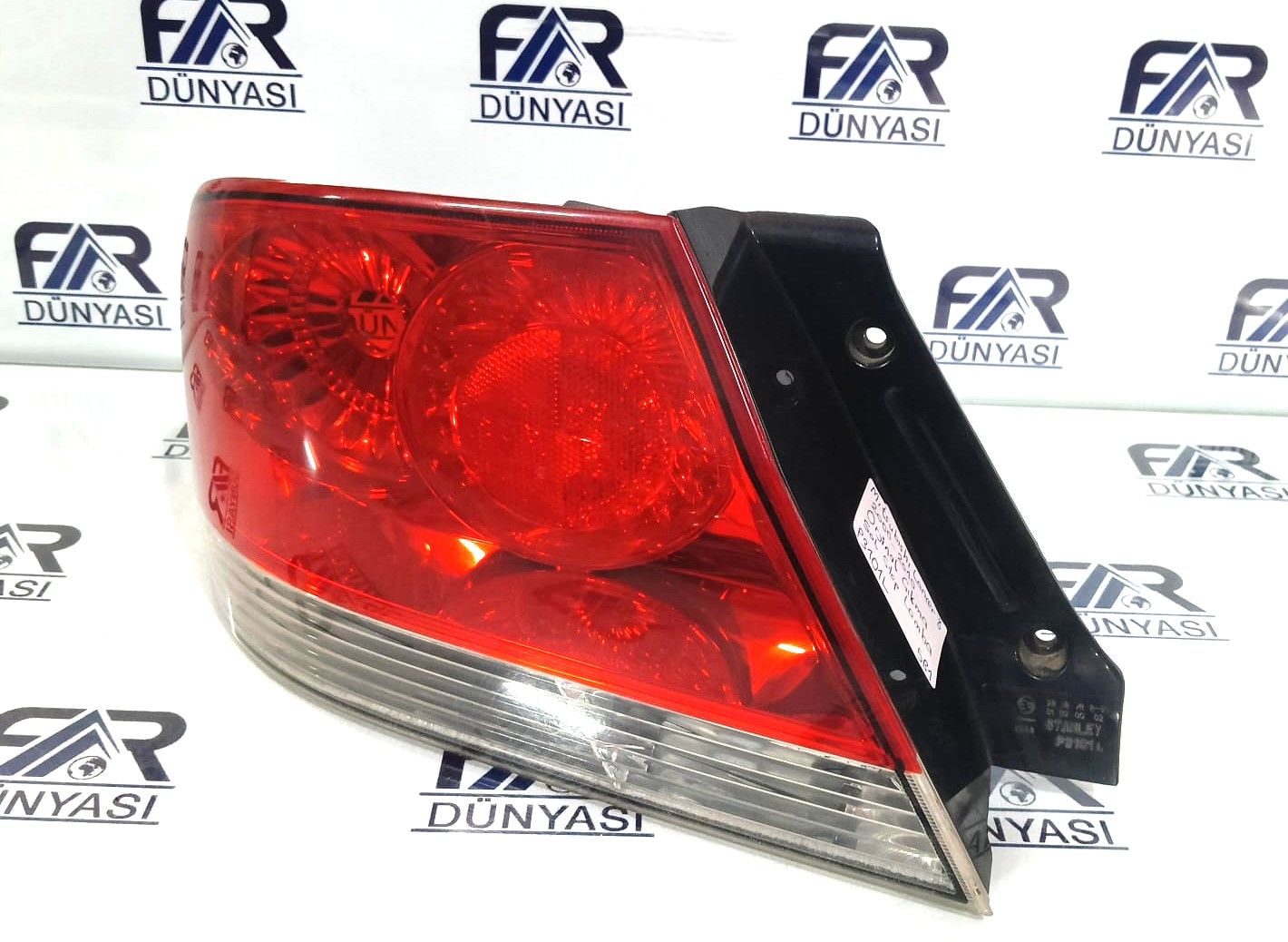 MITSUBISHI LANCER SOL STOP 03-07 ORIJINAL CIKMA MN161195