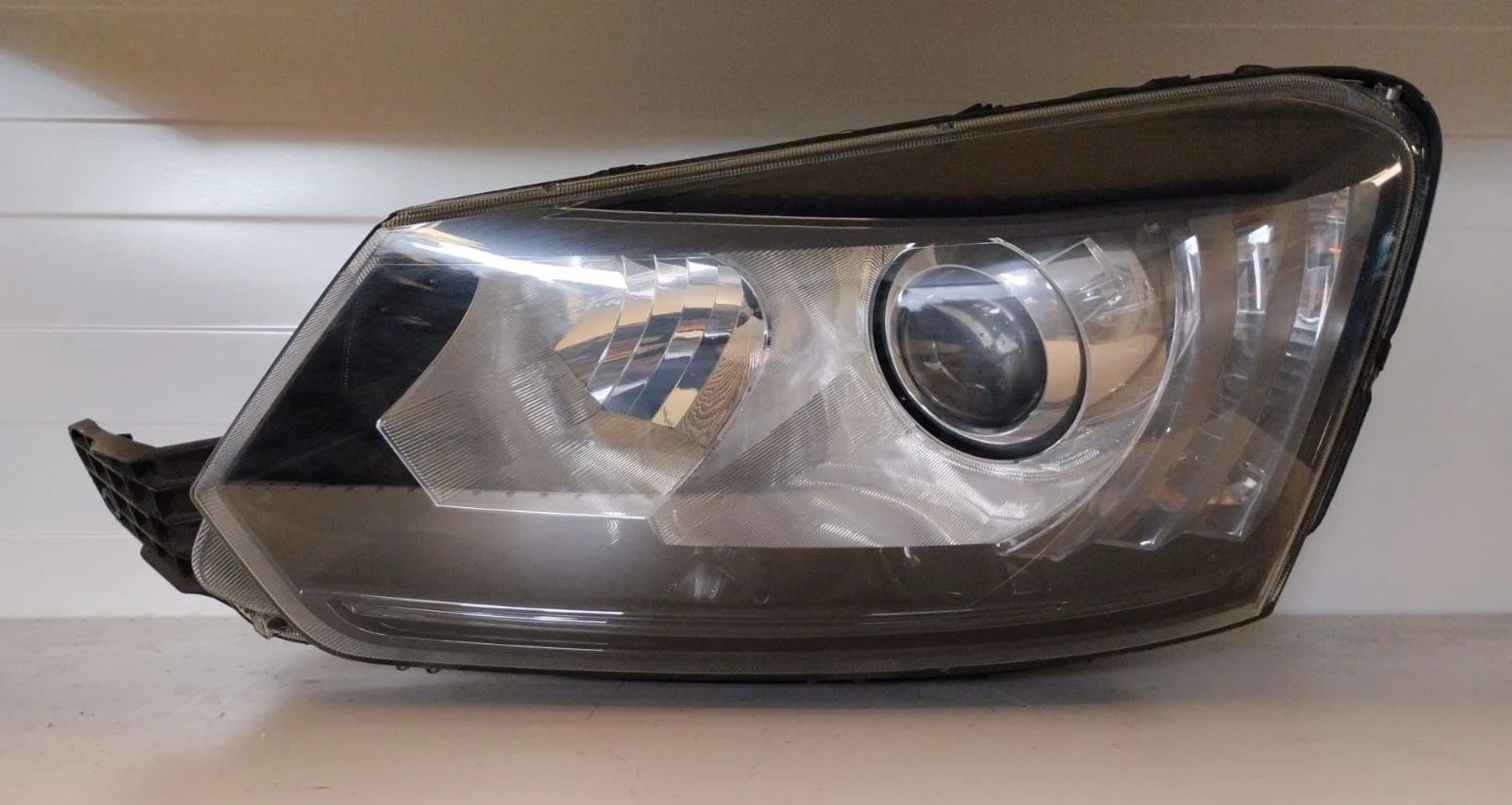 SKODA YETI XENON SOL FAR 15-18 ORIJINAL CIKMA 5L1941017D