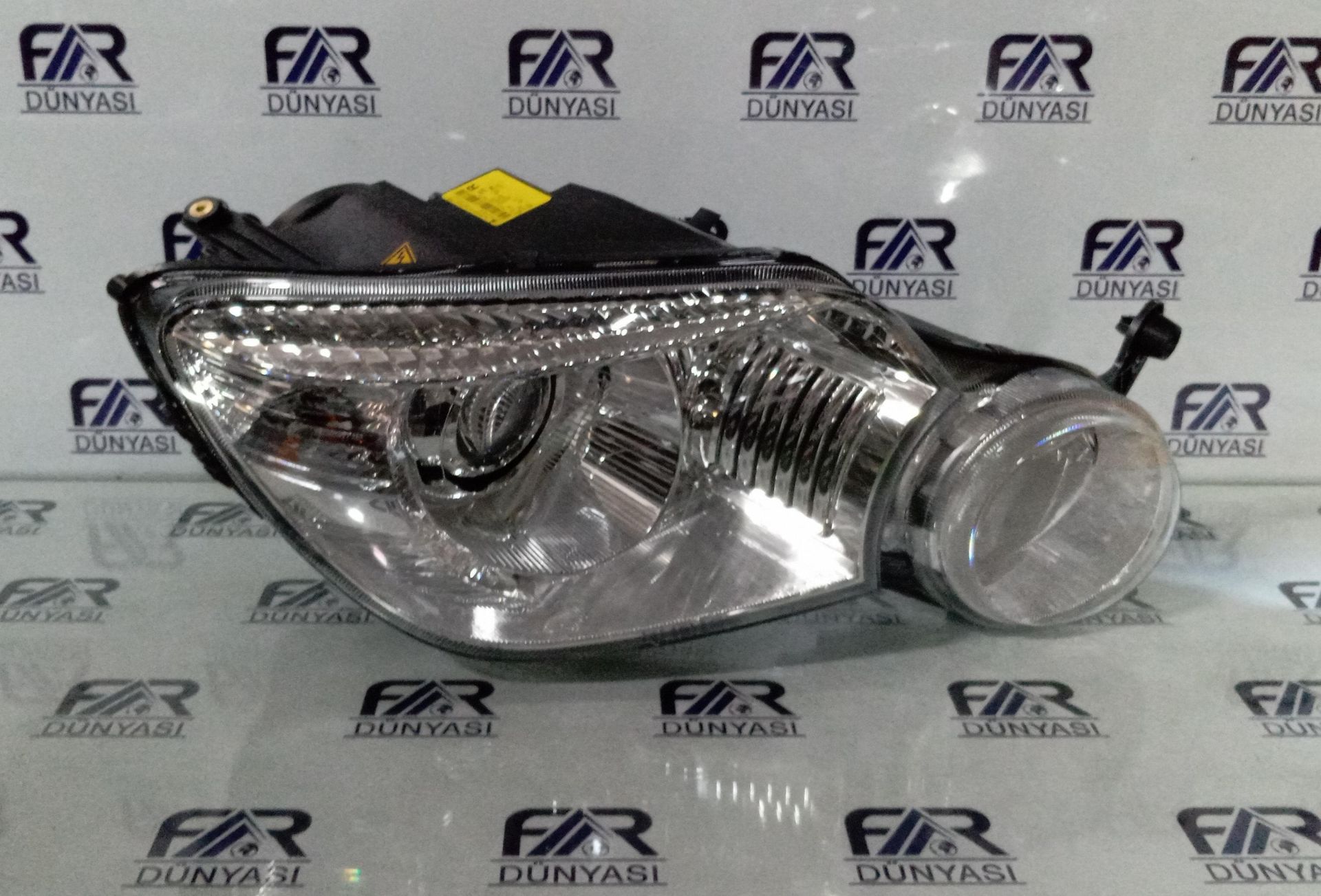 SKODA YETI XENON SAG FAR 09-13 ORIJINAL SIFIR 5L1941018C