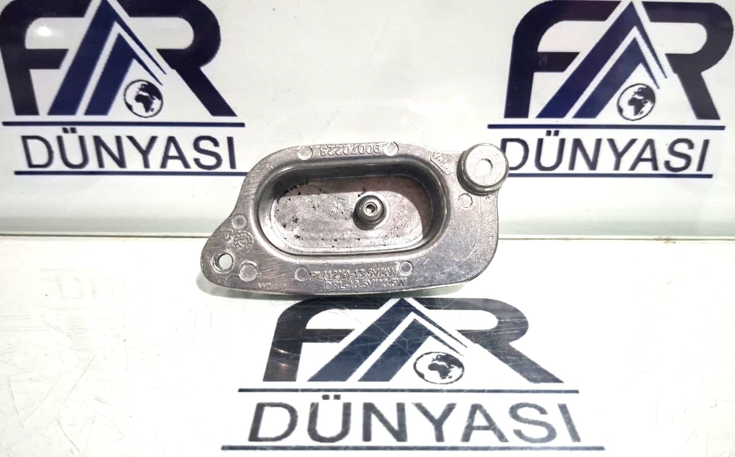 AUDI A3 SAG LED FAR BEYNI ORIJINAL SIFIR 8V0998474 90070223