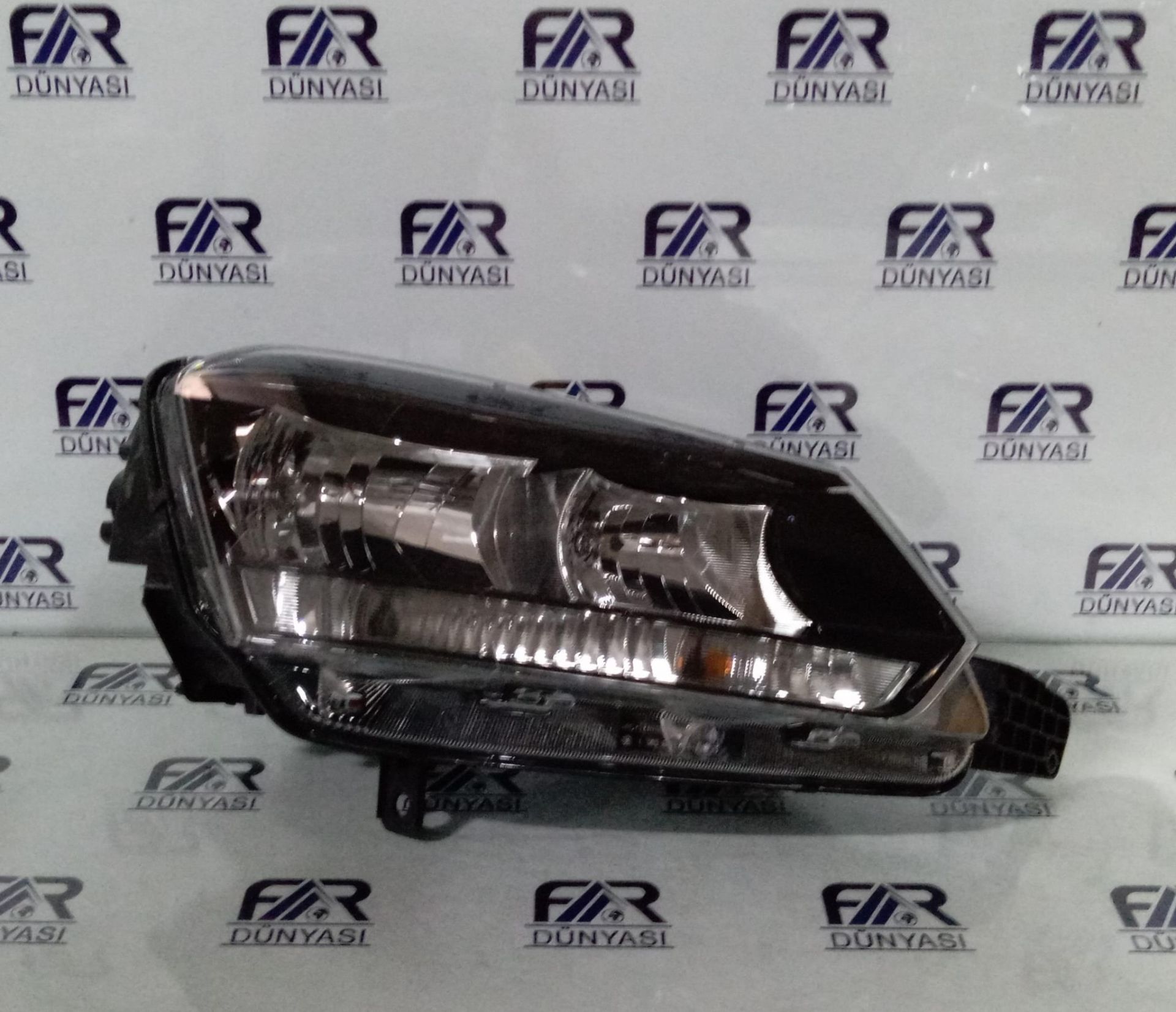 SKODA YETI SAG FAR 13-17 ORIJINAL SIFIR LE12C6285 5L1941016D