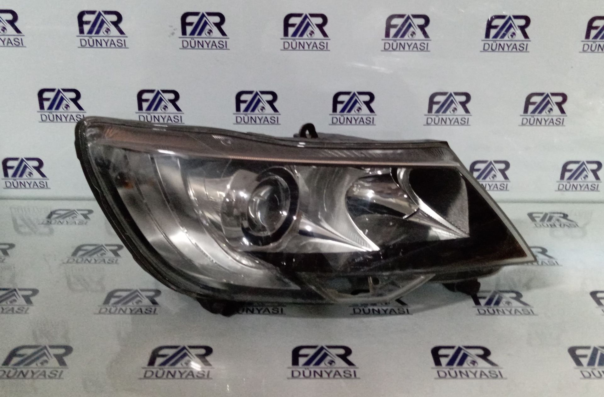 SKODA SUPERB II XENON SAG FAR 13-15 ORIJINAL CIKMA 3T1941016F