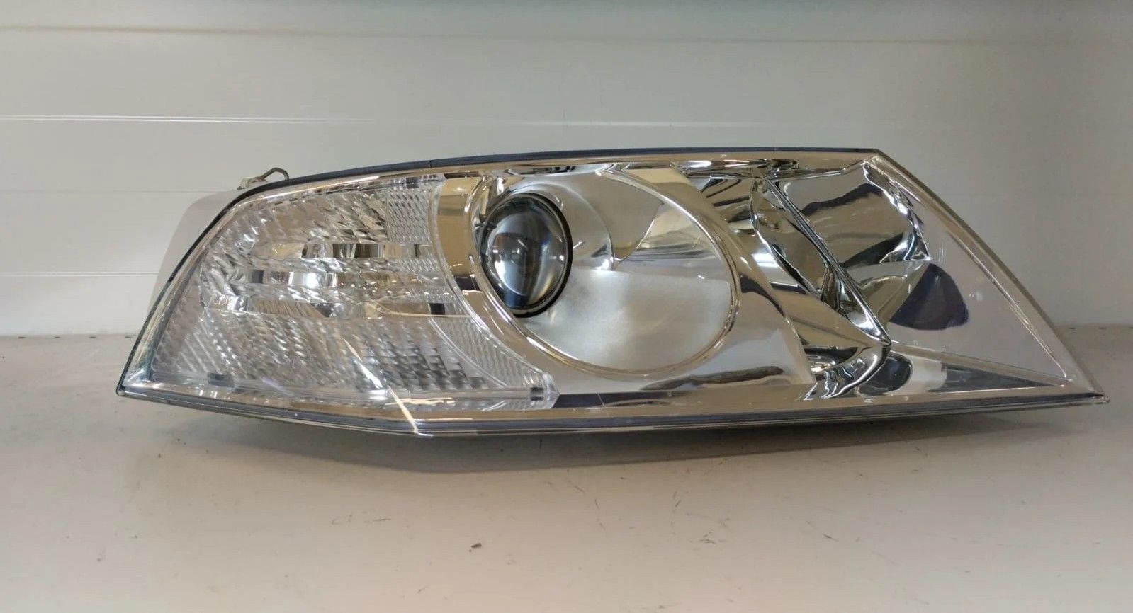 SKODA OCTAVIA II XENON SAG FAR 09-13 ORIJINAL SIFIR 1Z2941018M