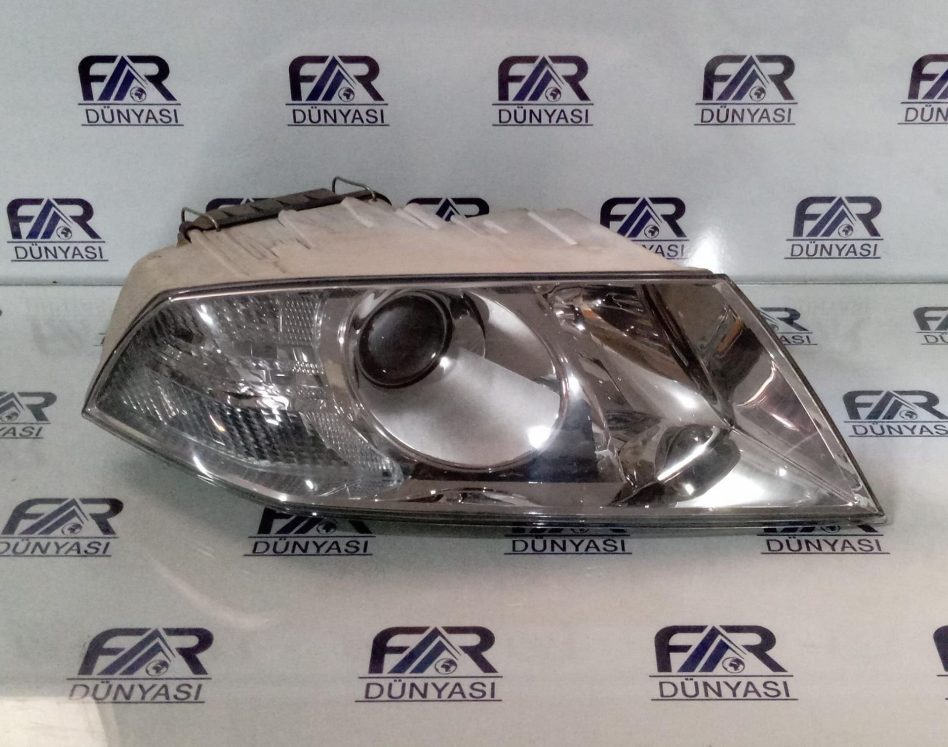 SKODA OCTAVIA II XENON SAG FAR 09-13 ORIJINAL CIKMA 1Z2941018D