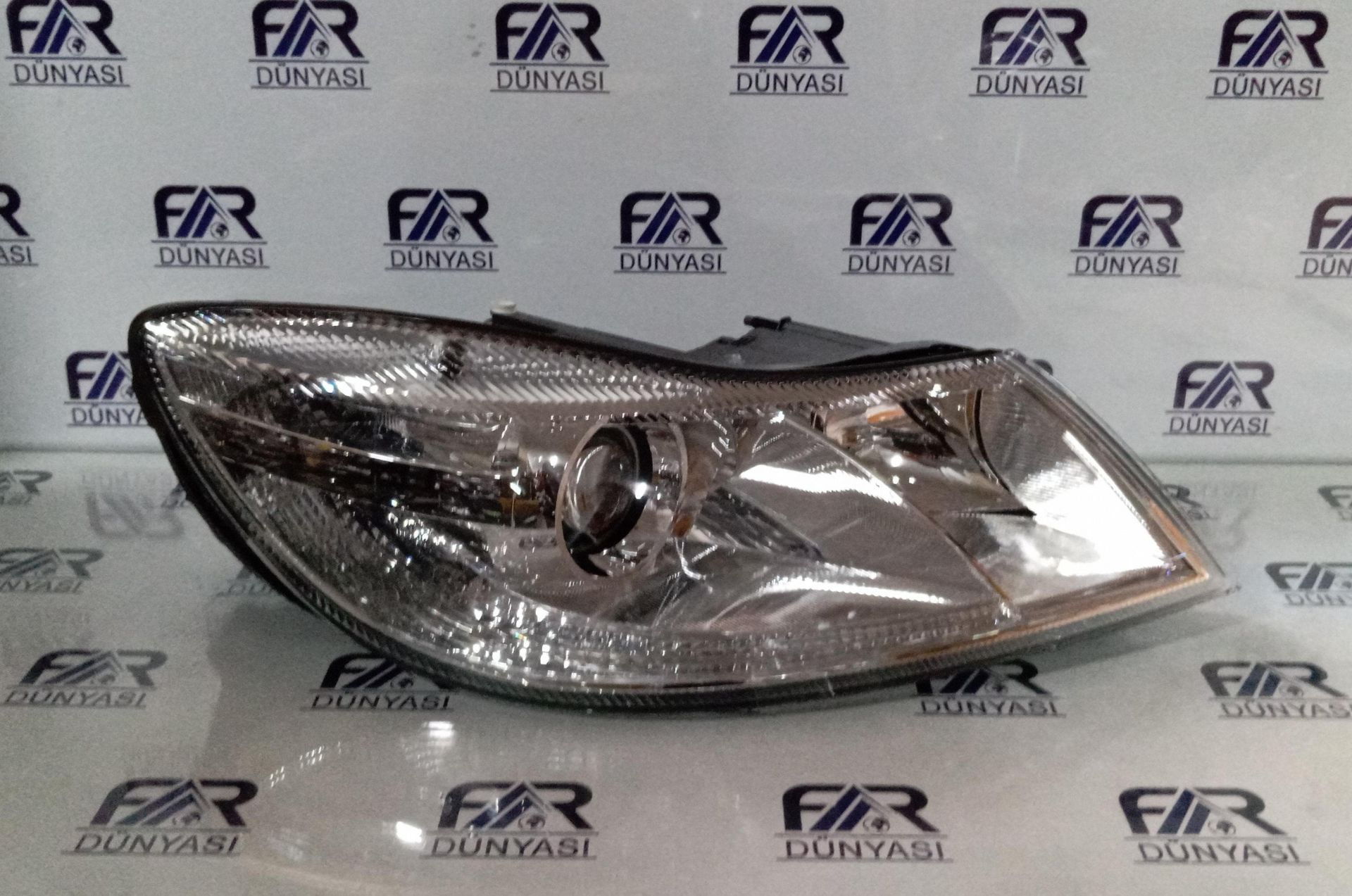 SKODA OCTAVIA II SAG FAR 09-13 ORIJINAL SIFIR 1EL247052-261