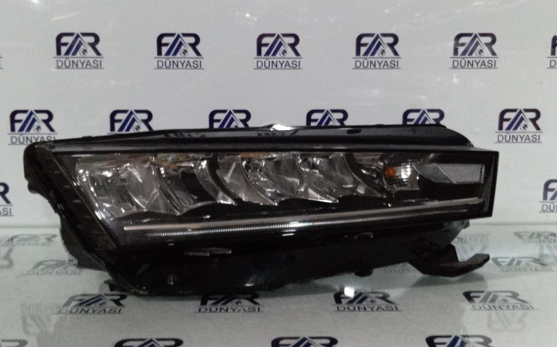 SKODA OCTAVIA IV FULL LED SAG FAR 19-23 ORIJINAL CIKMA 5E4941016