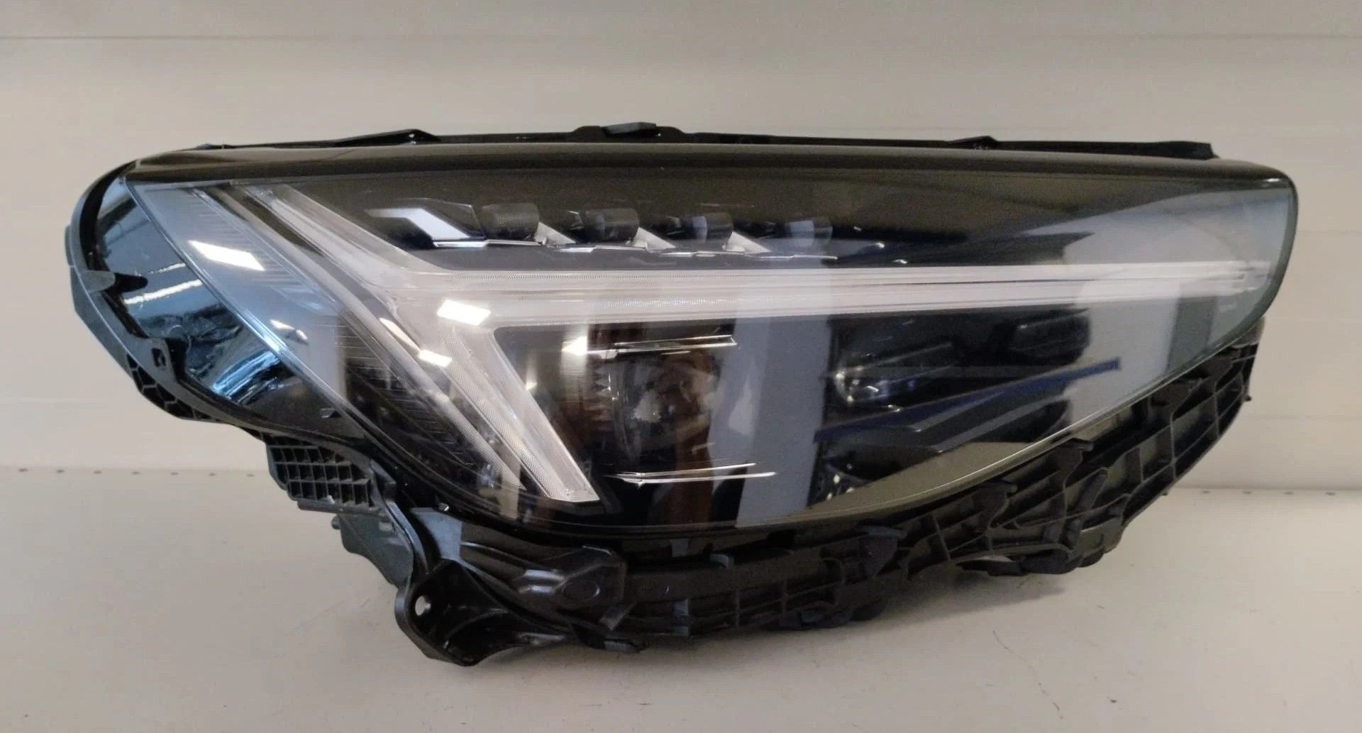 VOLVO XC40 XENON LED SAG FAR 17-23 ORIJINAL CIKMA 32133832