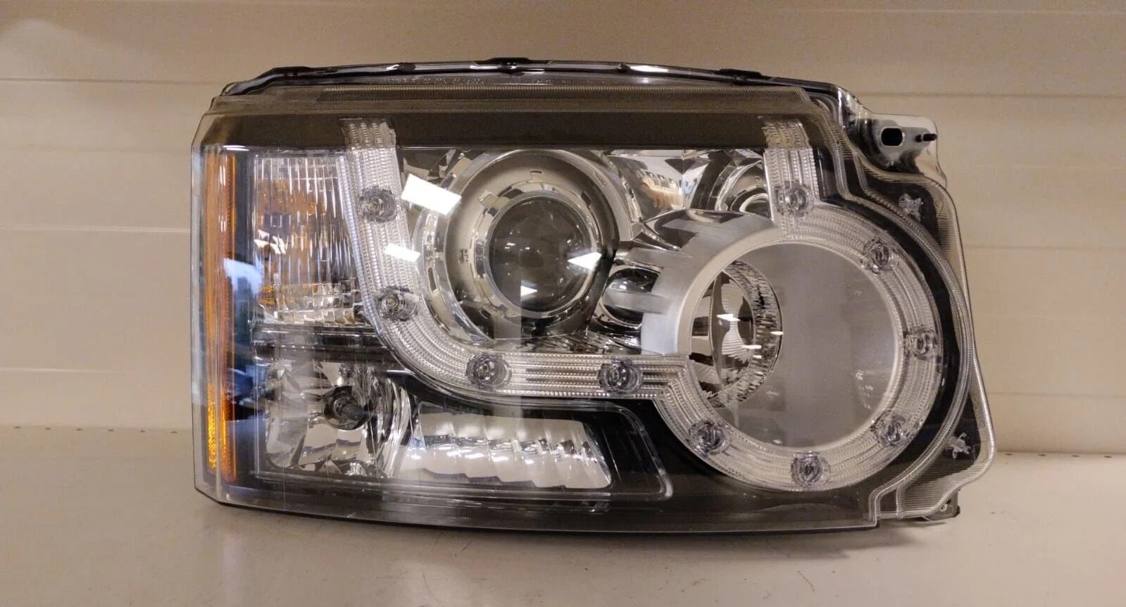 LAND ROVER DISCOVERY IV XENON SAG FAR 10-14 ORIJINAL CIKMA LR023543
