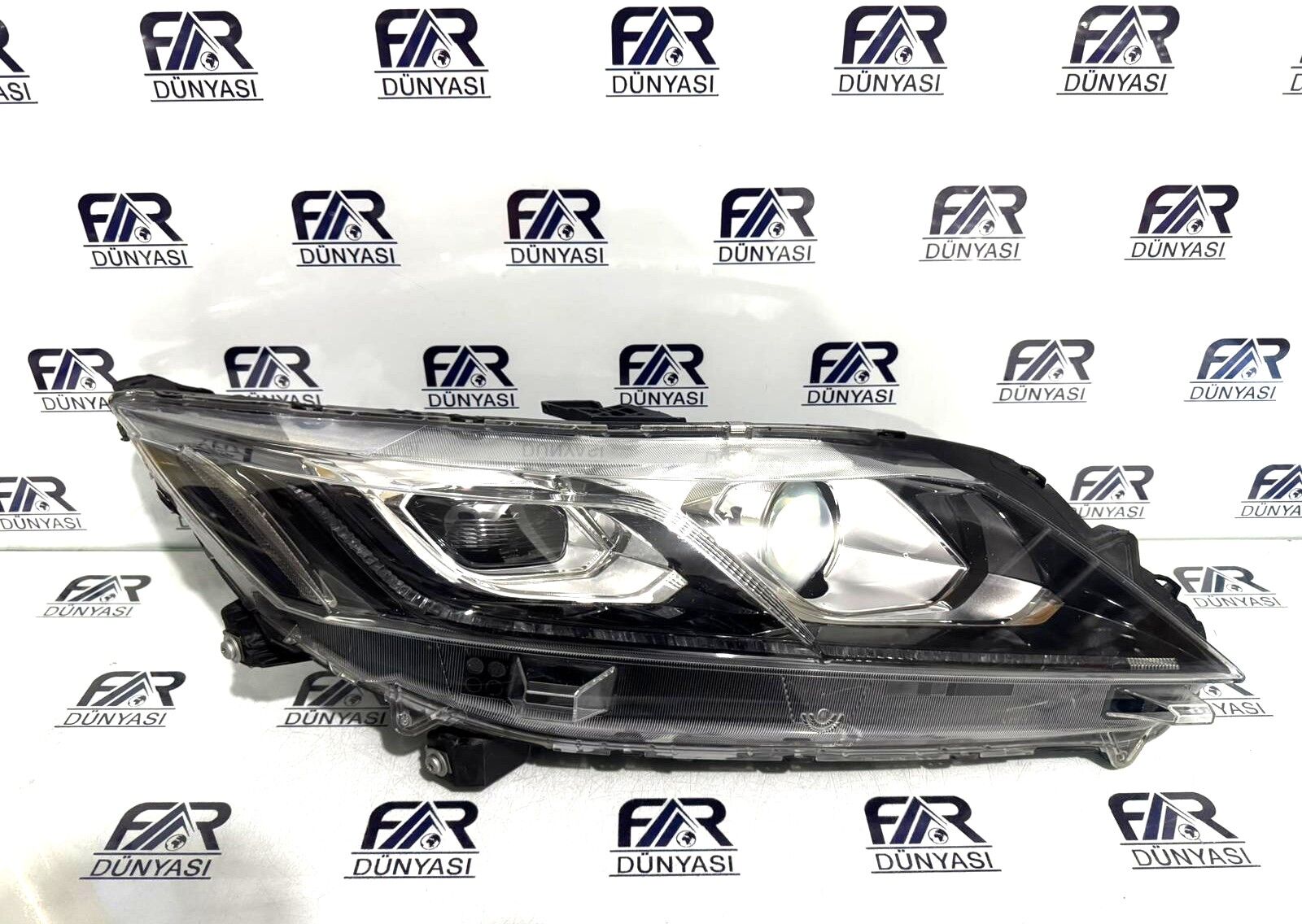 MITSUBISHI ECLIPSE CROSS SAG FAR 18-22 ORIJINAL CIKMA 8301D320