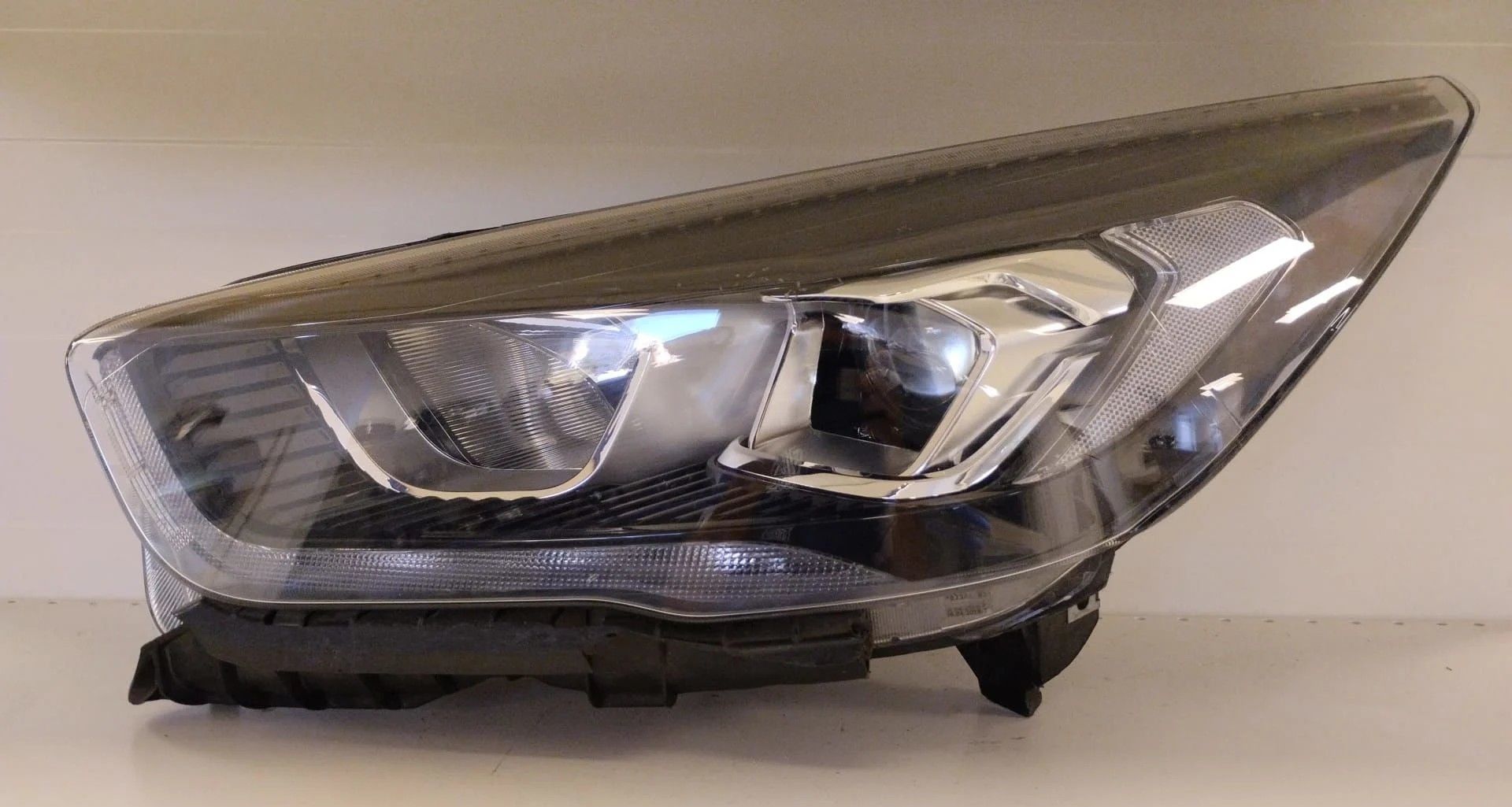 FORD KUGA II LED TITANIUM (BEYAZ REFLEKTOR) SOL FAR 17-19 ORIJINAL CIKMA GV41-13W030-FE