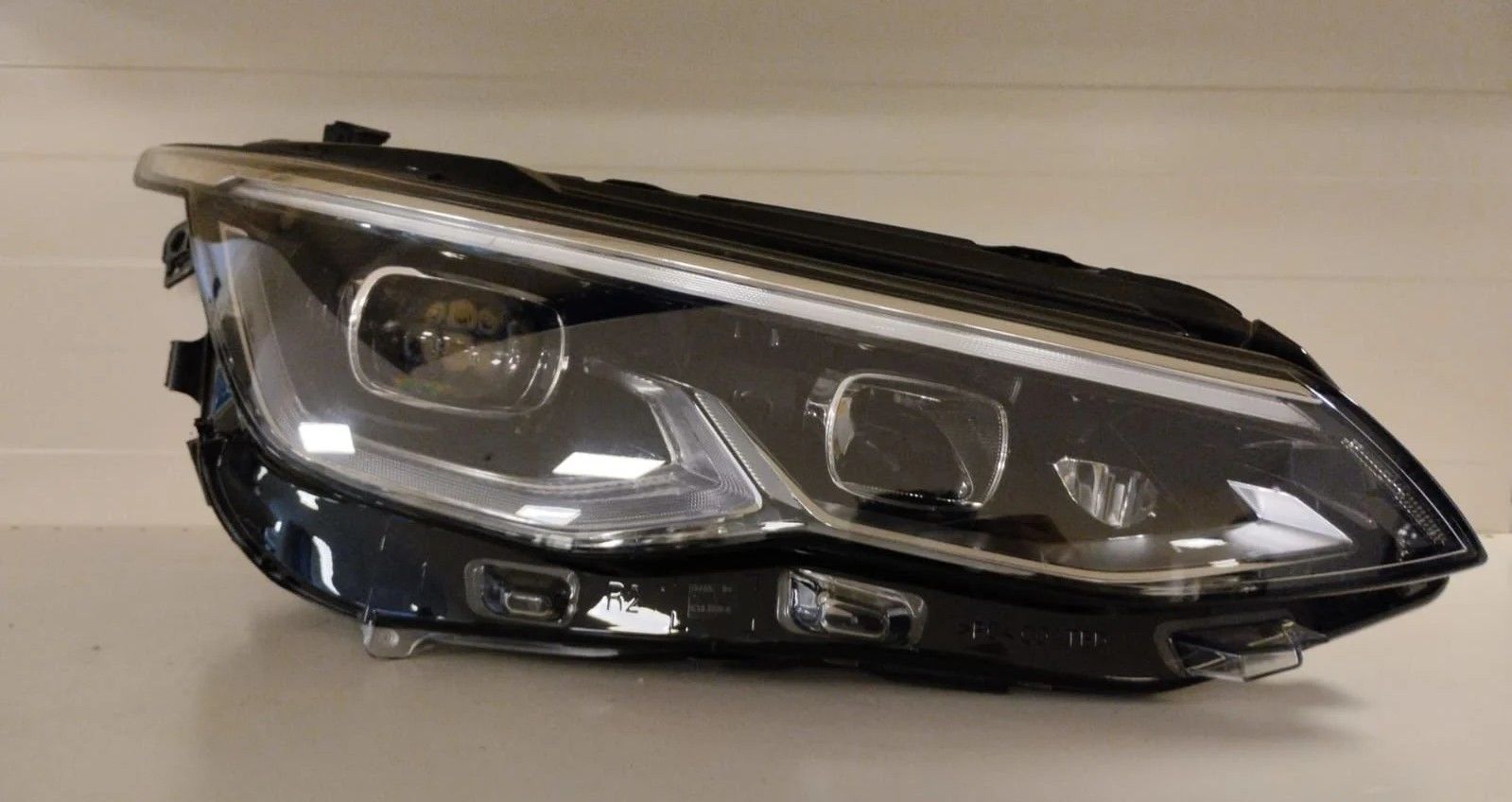 VOLKSWAGEN GOLF 8 LED SAG FAR 22-24 LED ORIJINAL CIKMA 5H0941060D 5H2941036