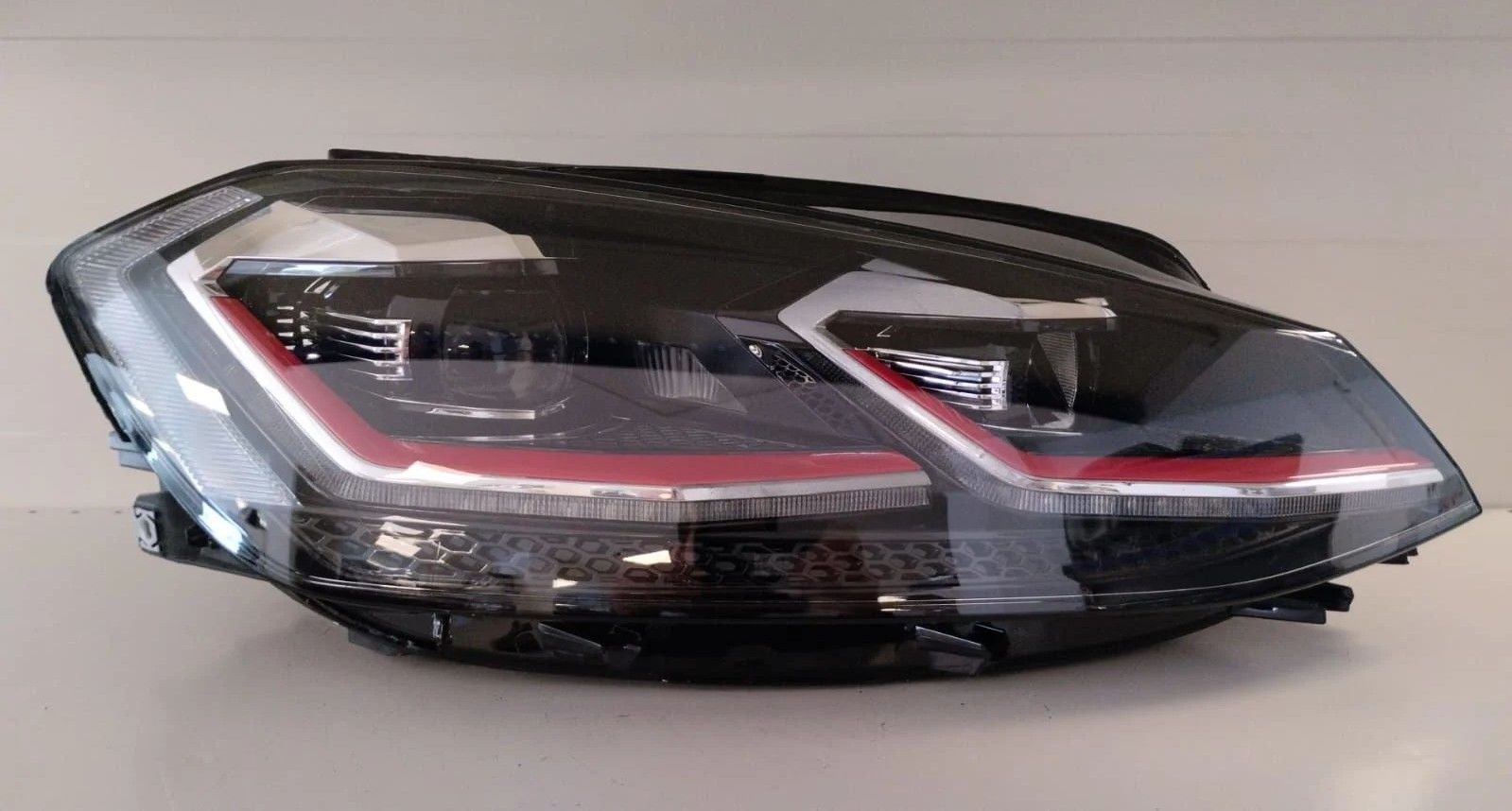 VOLKSWAGEN GOLF 7.5 GTI KIRMIZI SERIT FULL LED SAG FAR 17-21 ORIJINAL CIKMA 1EX013924-50 5G1941774A
