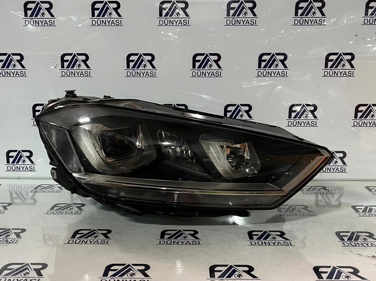 VOLKSWAGEN GOLF 7 SPORTSVAN XENON LED SAG FAR 14-17 ORIJINAL CIKMA 517941034B