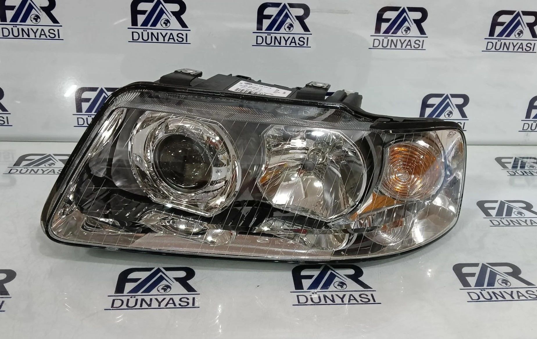 AUDI A3 XENON SOL FAR 00-03 ORIJINAL SIFIR 1EL008306041
