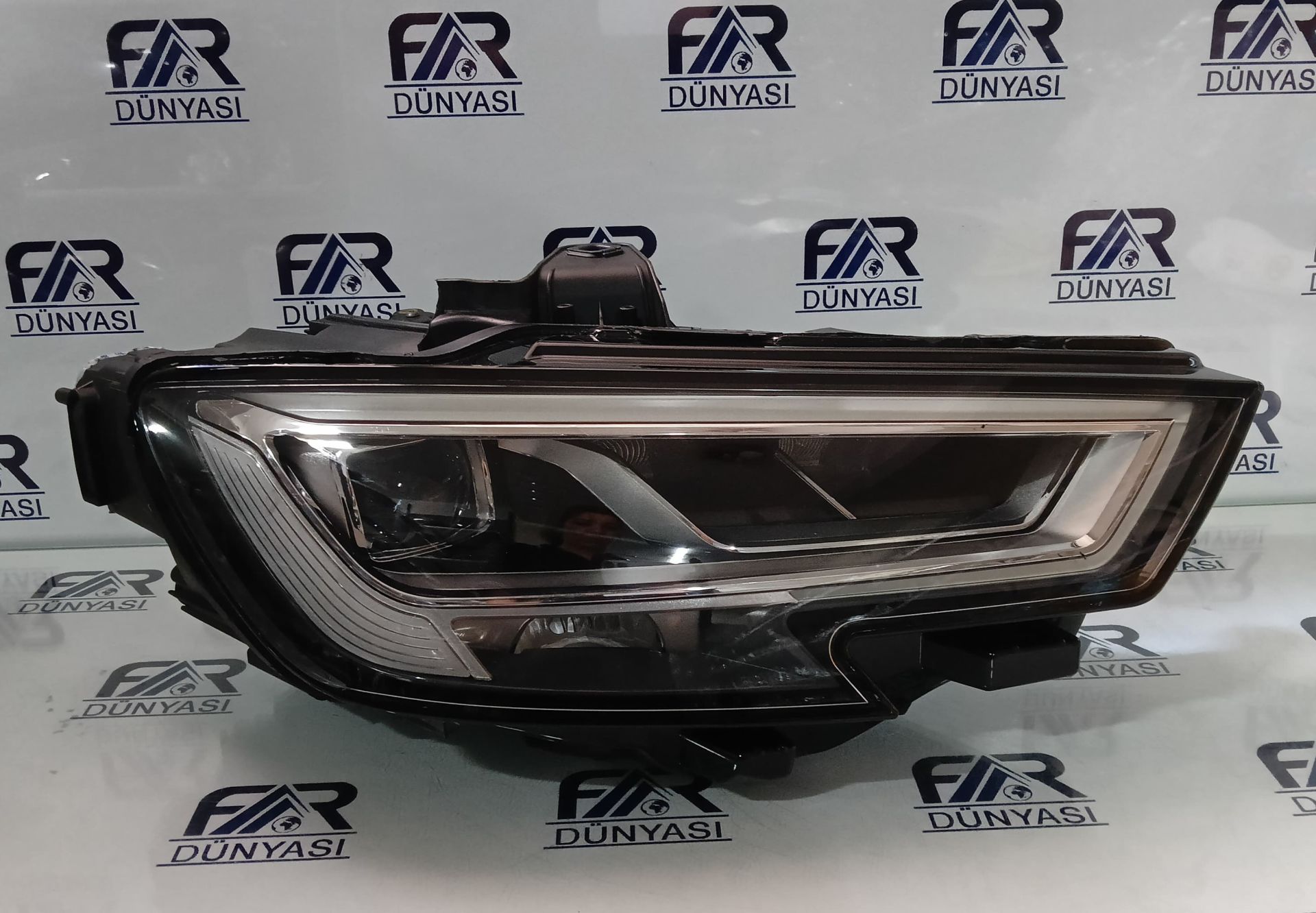 AUDI A3 Z MATRIX MAKYAJLI FULL LED SAG FAR 14-20 ORIJINAL CIKMA 90104563 8V0941034C