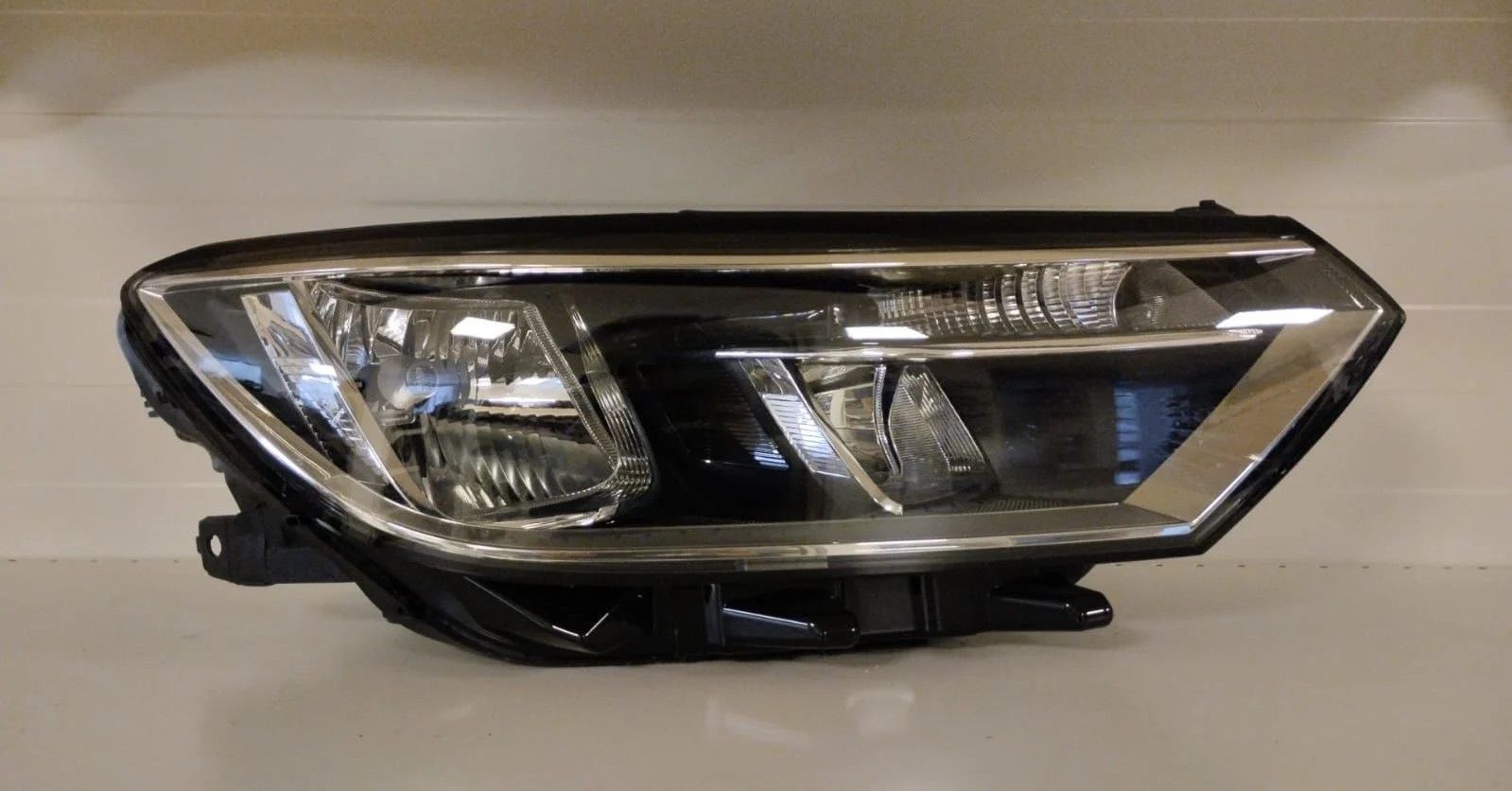 VOLKSWAGEN PASSAT B8 SAG FAR 15-19 ORIJINAL CIKMA 3G1941006C 90049911