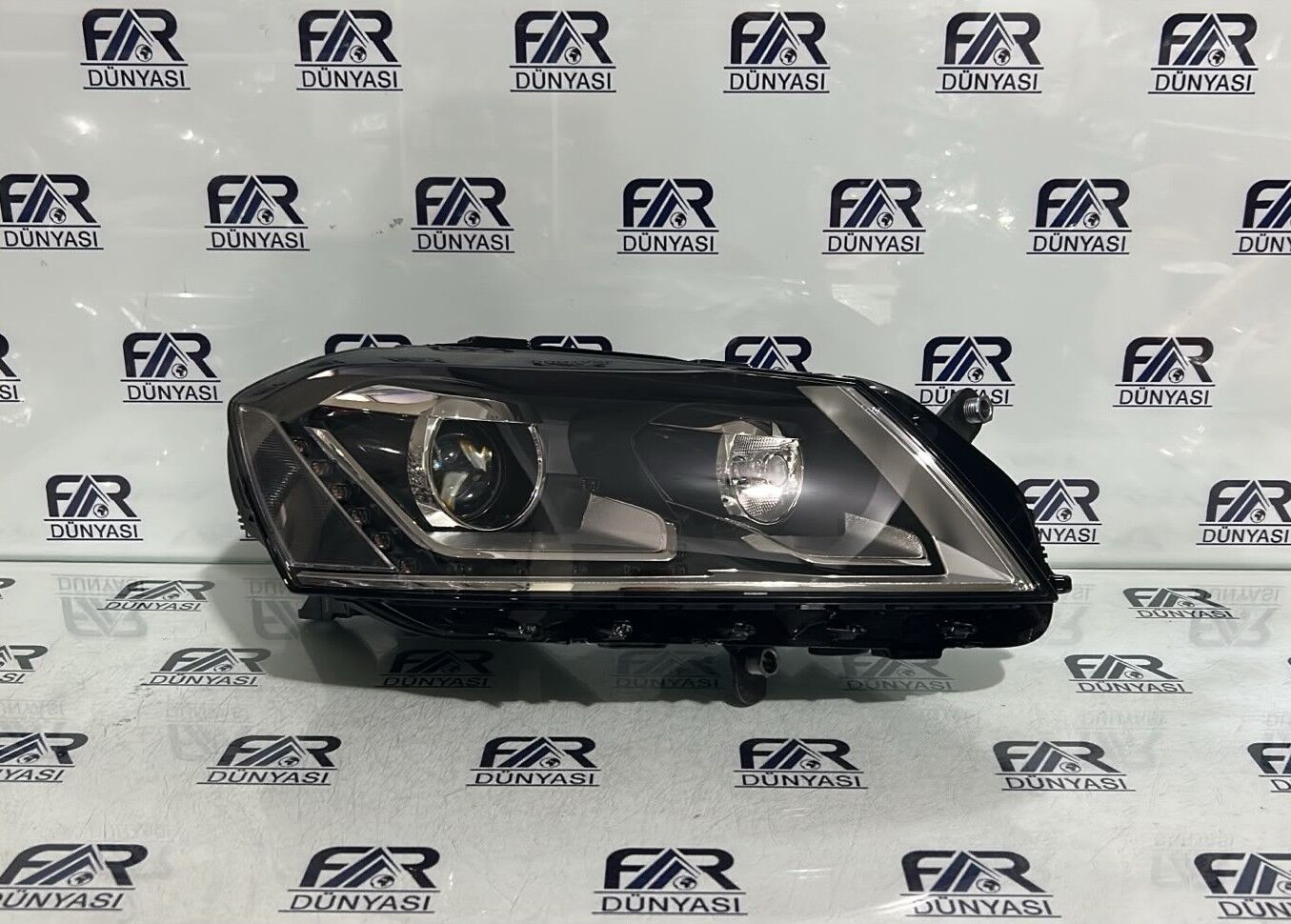 VOLKSWAGEN PASSAT B7 XENON LED SAG FAR 10-15 ORIJINAL SIFIR 3AB941752