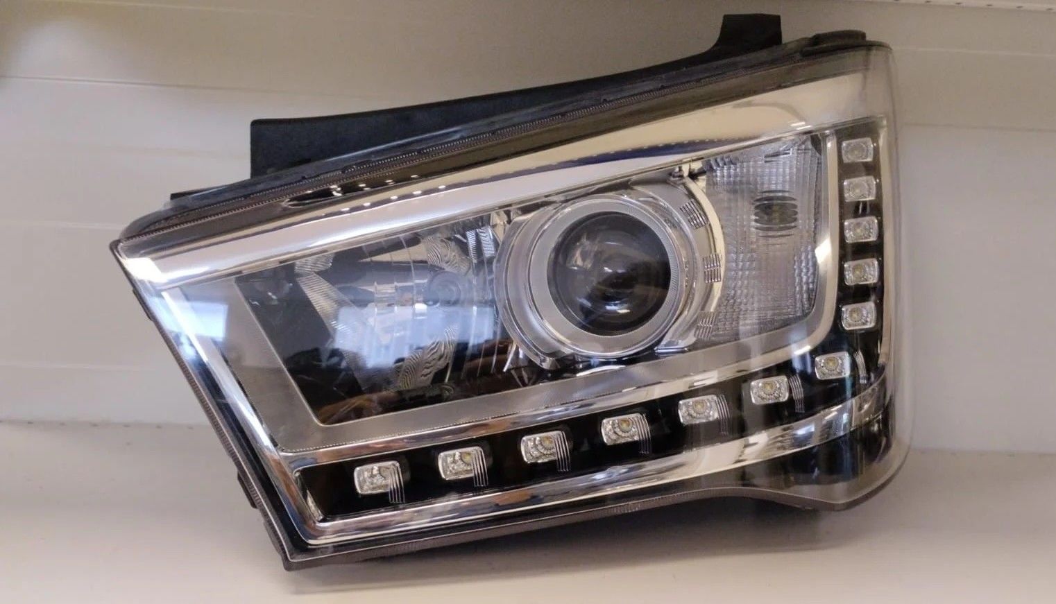 HYUNDAI SOLATI SOL FAR 17-23 ORIJINAL CIKMA 9210159100