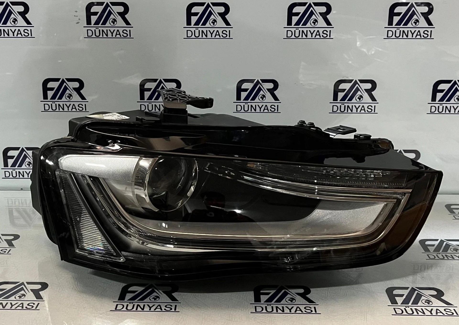 AUDI A4 B8 MAKYAJLI XENON LED SAG FAR 08-15 ORIJINAL SIFIR 030127527205 LE10B6235 8K0941006C