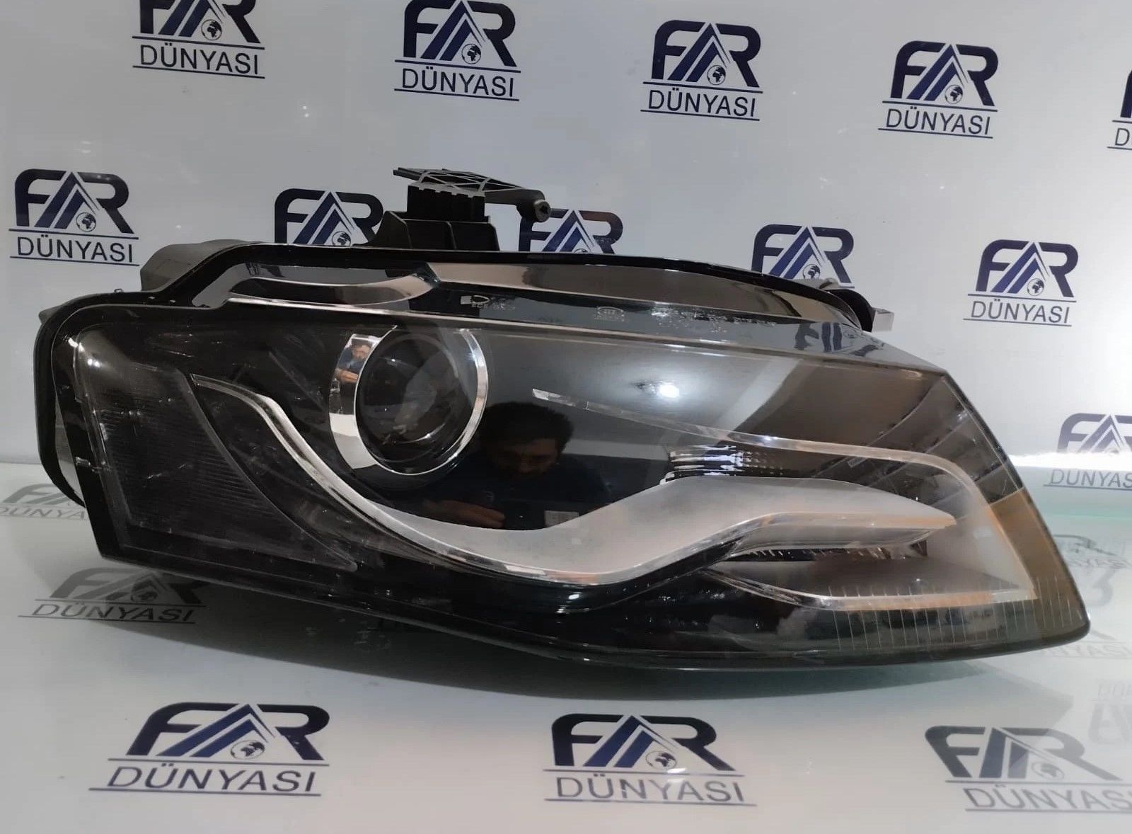 AUDI A4 B8 MAKYAJLI XENON SAG FAR 08-15 ORIJINAL SIFIR 1307023426 8K0941030AJ