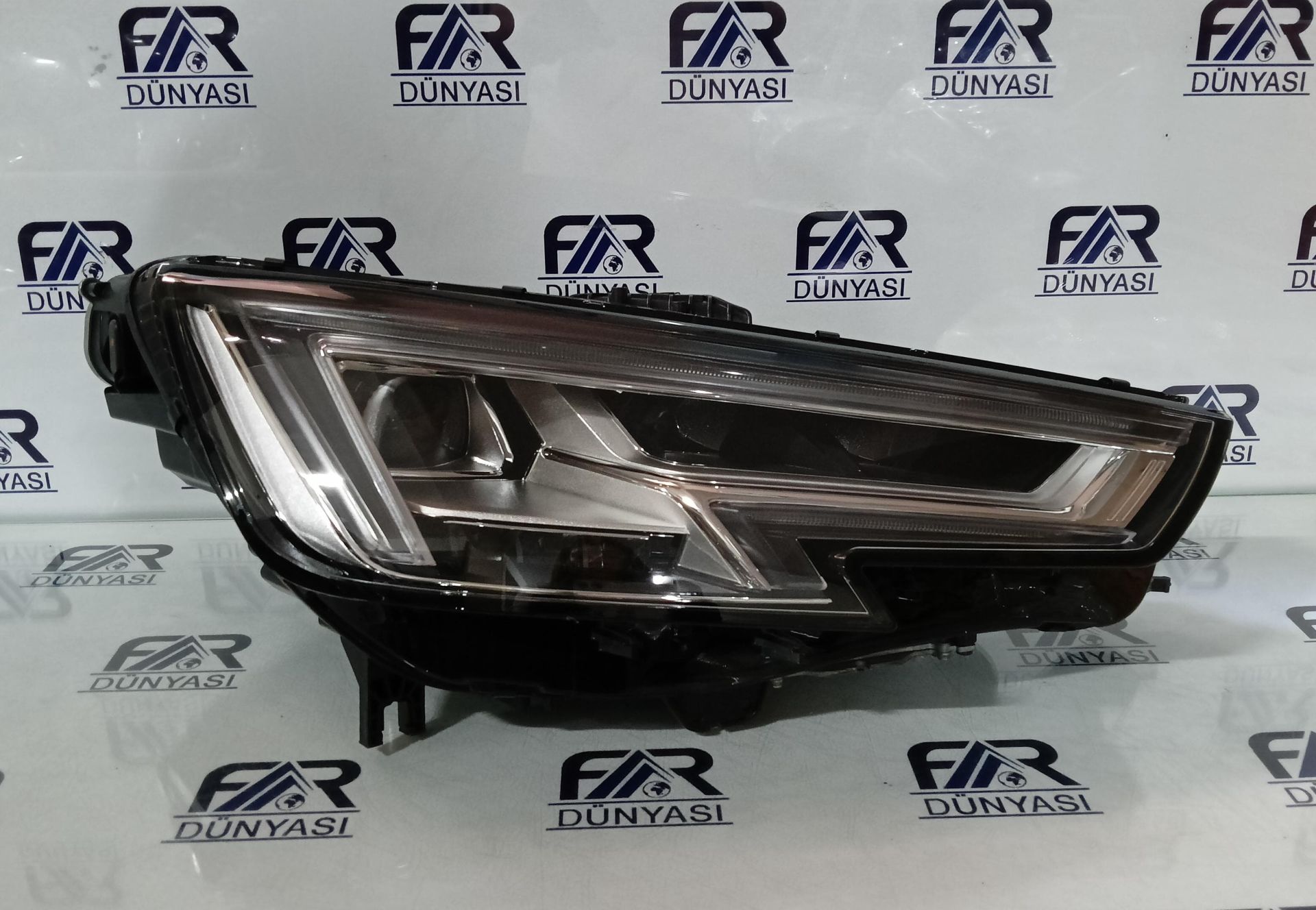 AUDI A4 B9 MATRIX FULL LED SAG FAR 15-19 ORIJINAL CIKMA 8W0941034