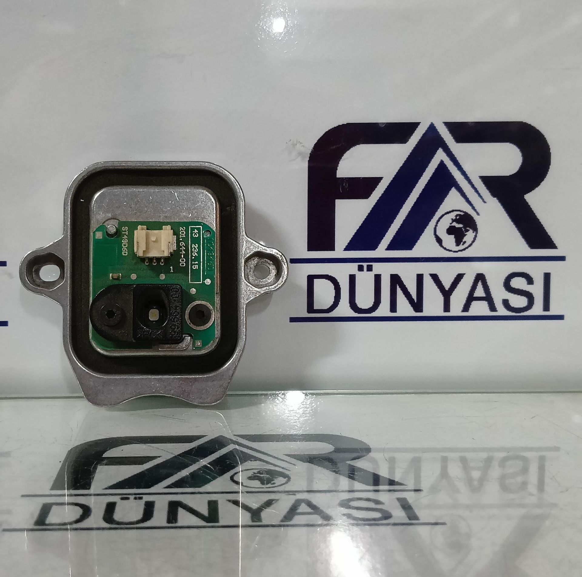 BMW F30 LCI PARK LED MODÜLÜ  ELEKTRONİK LED KARTI 63117419615