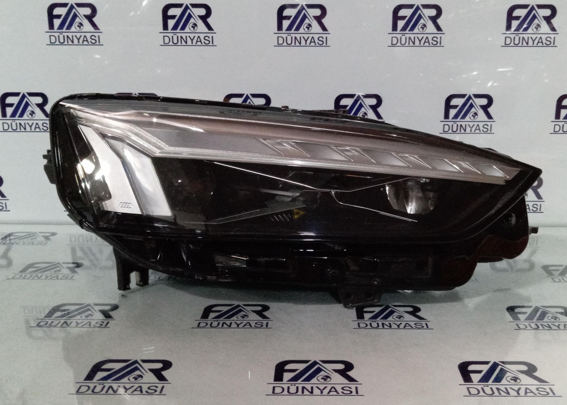 AUDI A5 MATRIX SAG FAR 20-23 ORIJINAL CIKMA 8W6941040