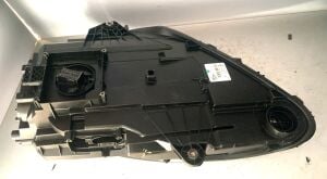 PORSCHE MACAN 95B SAG FAR 19-25 ORIJINAL CIKMA 95B941010AP (SIFIR AYARINDA TASIMA HATALI)