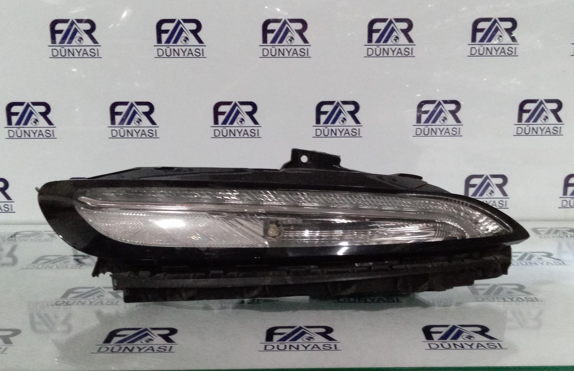 JEEP CHEROKEE 2015 ORJINAL ÇIKMA SAĞ GÜNDÜZ FARI 68157104AQ