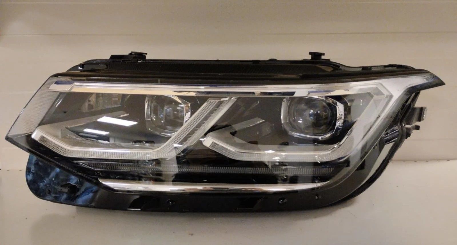 VOLKSWAGEN TIGUAN IQ LIGHT FULL LED SOL FAR 20-24 ORIJINAL CIKMA 5NB941081C
