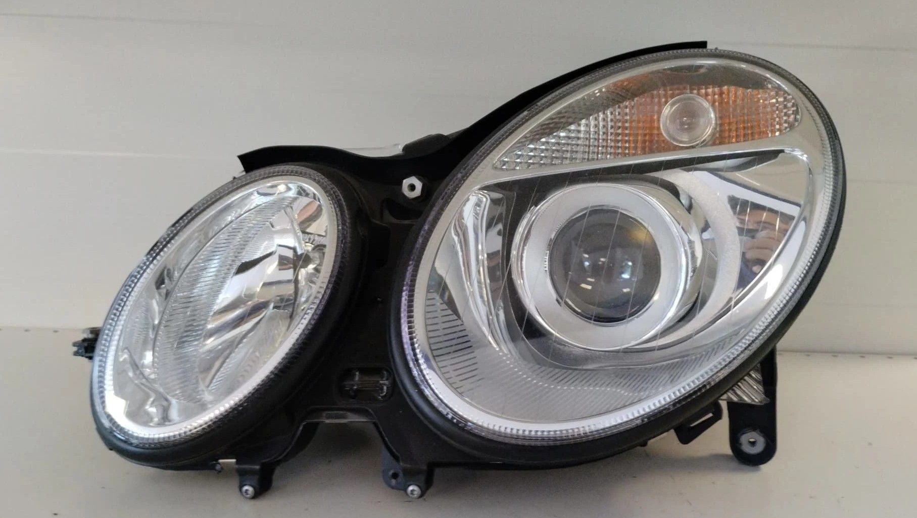 MERCEDES E CLASS W211 SOL FAR 03-06 ORIJINAL CIKMA A2118201561