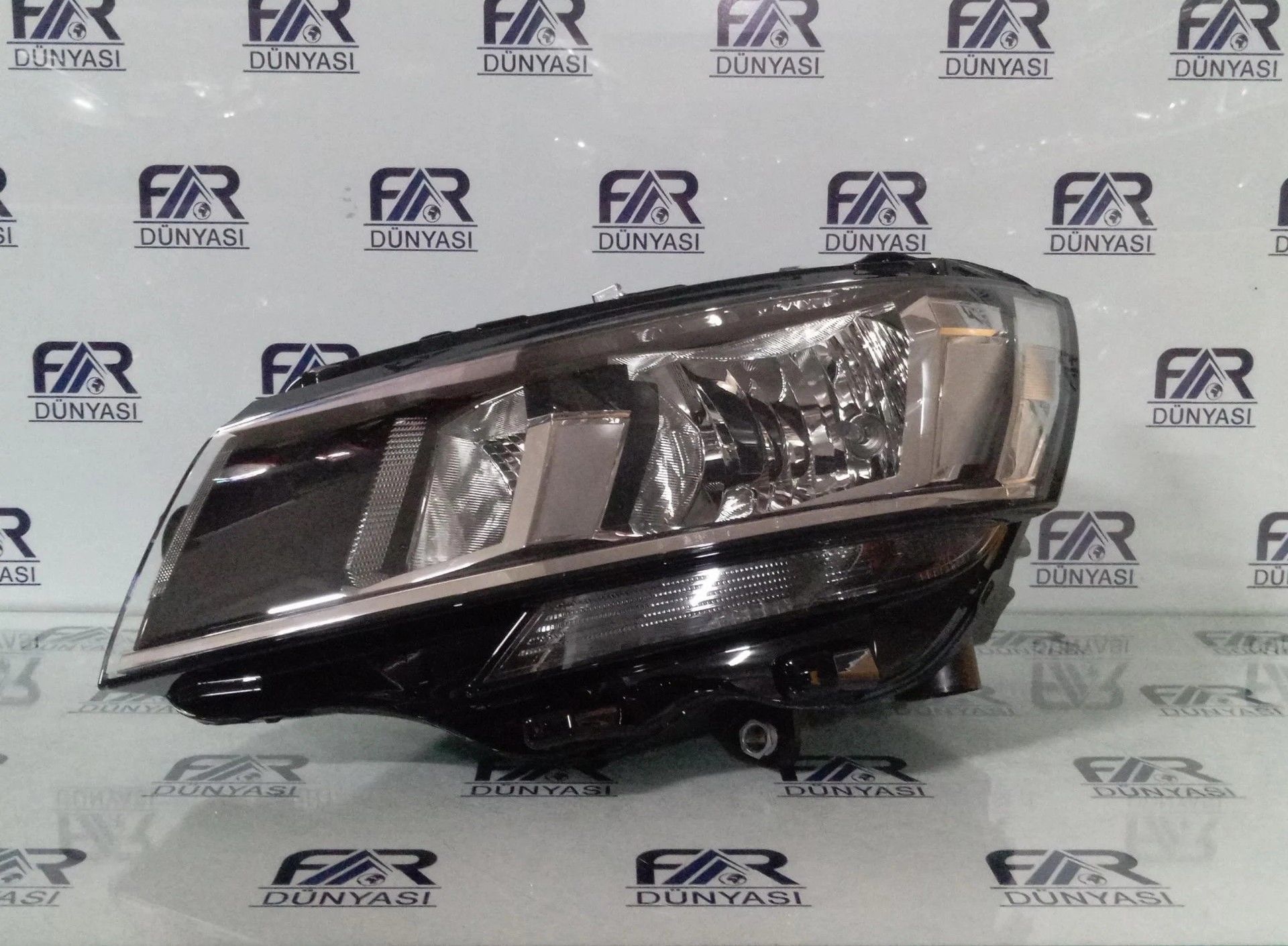 VOLKSWAGEN TRANSPORTER T6 MAKYAJLI SOL FAR 20-24 ORIJINAL SIFIR L360086 VALEO 450880