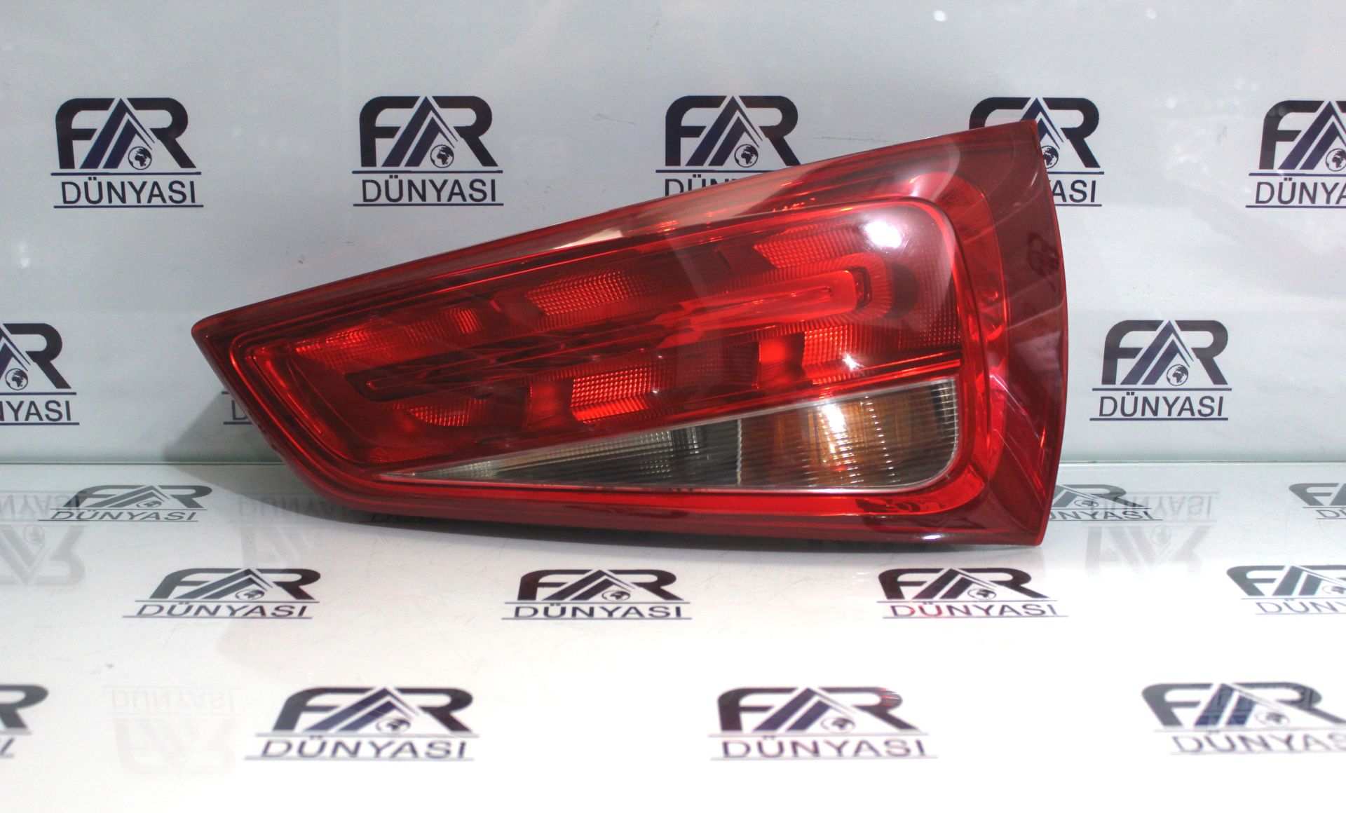 AUDI A1 LED SAG DIS STOP 10-15 ORIJINAL CIKMA 8X0945094