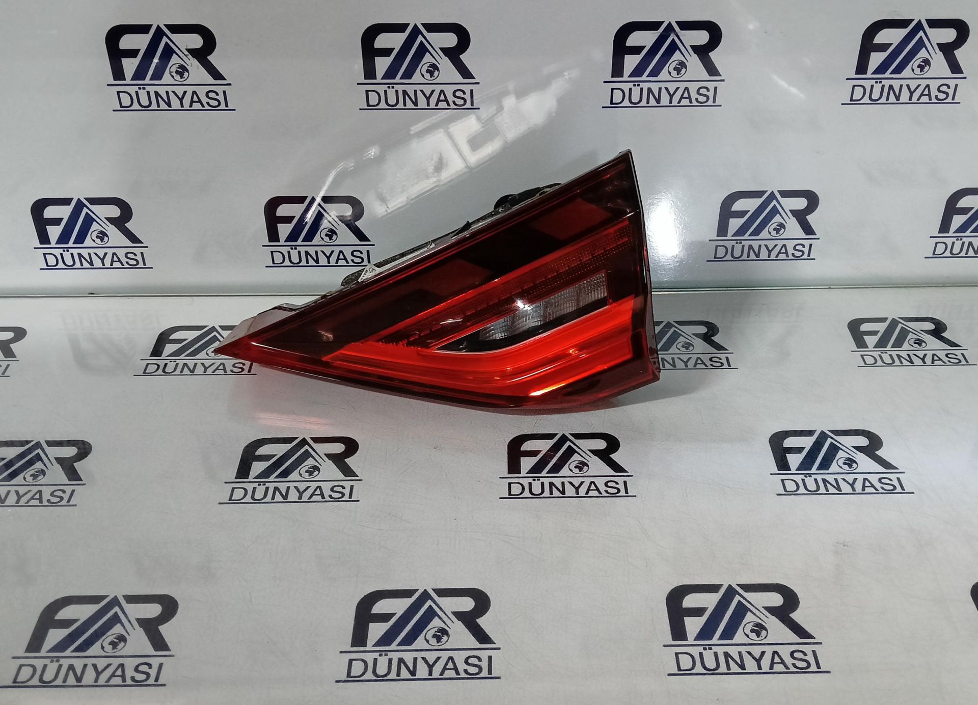 AUDI A1 LED SAG IC STOP 20-24 ORIJINAL CIKMA 82A945094B