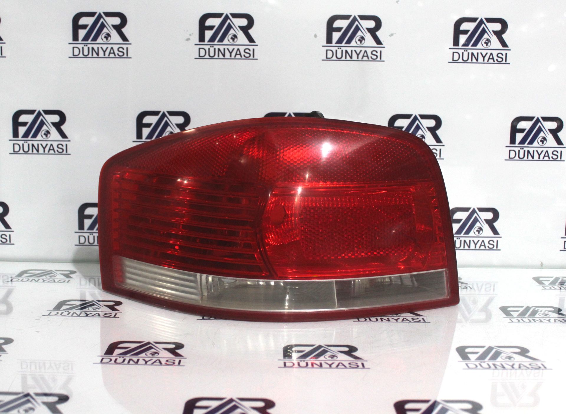 AUDI A3 SOL STOP 04-08 ORIJINAL CIKMA 8P0945095