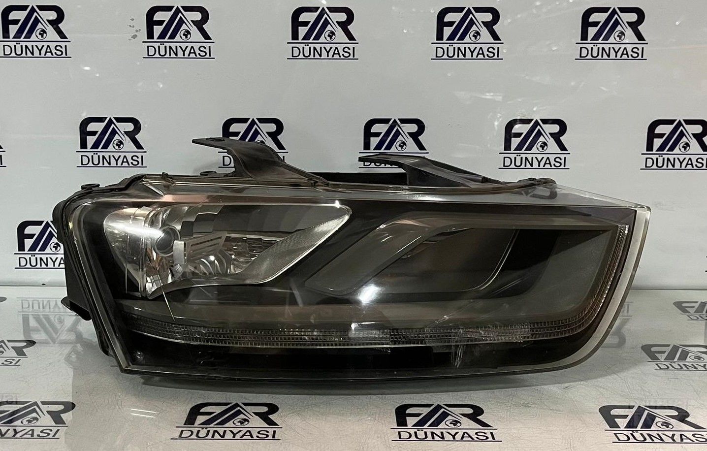 AUDI Q3 SAG FAR 11-14 ORIJINAL CIKMA 8U0941004M