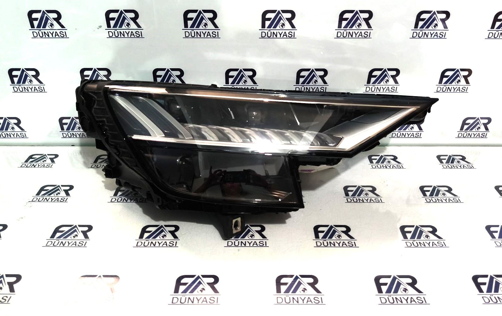 AUDI Q8 MATRIX LED SAG FAR 19-24 ORIJINAL CIKMA 4M8941036