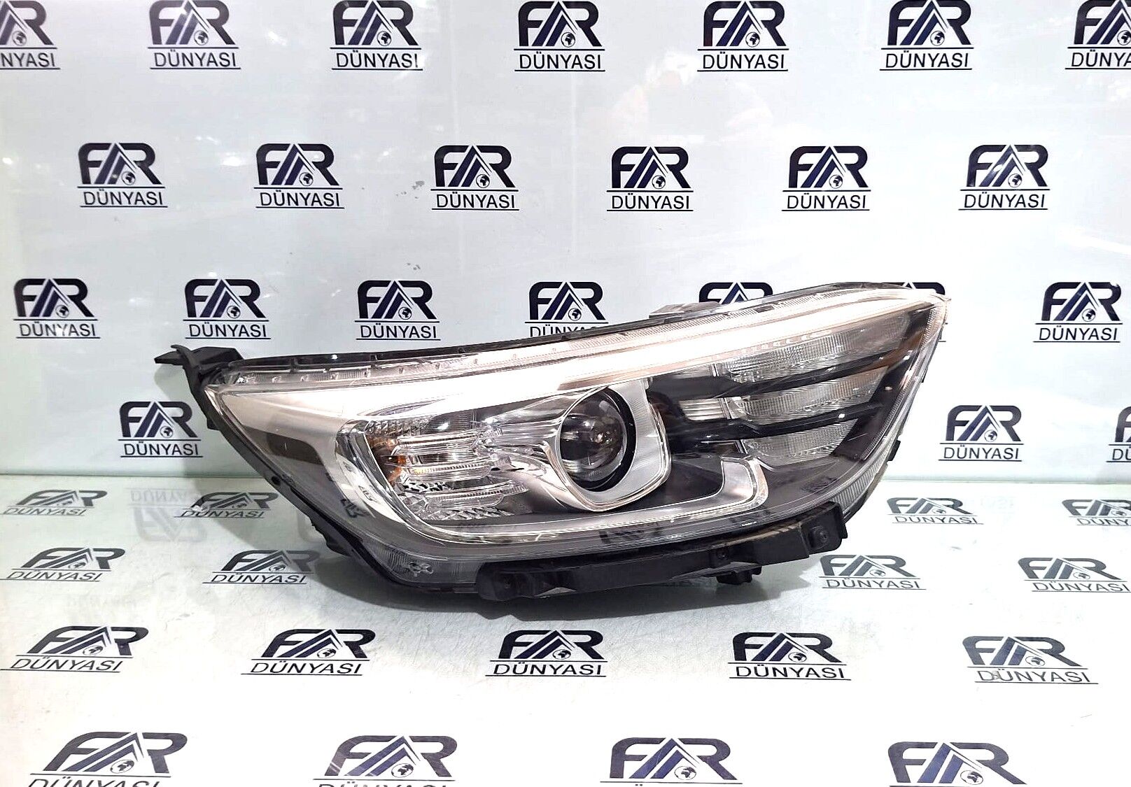 KIA STONIC SAG FAR 17-20 ORIJINAL CIKMA 92102-H8