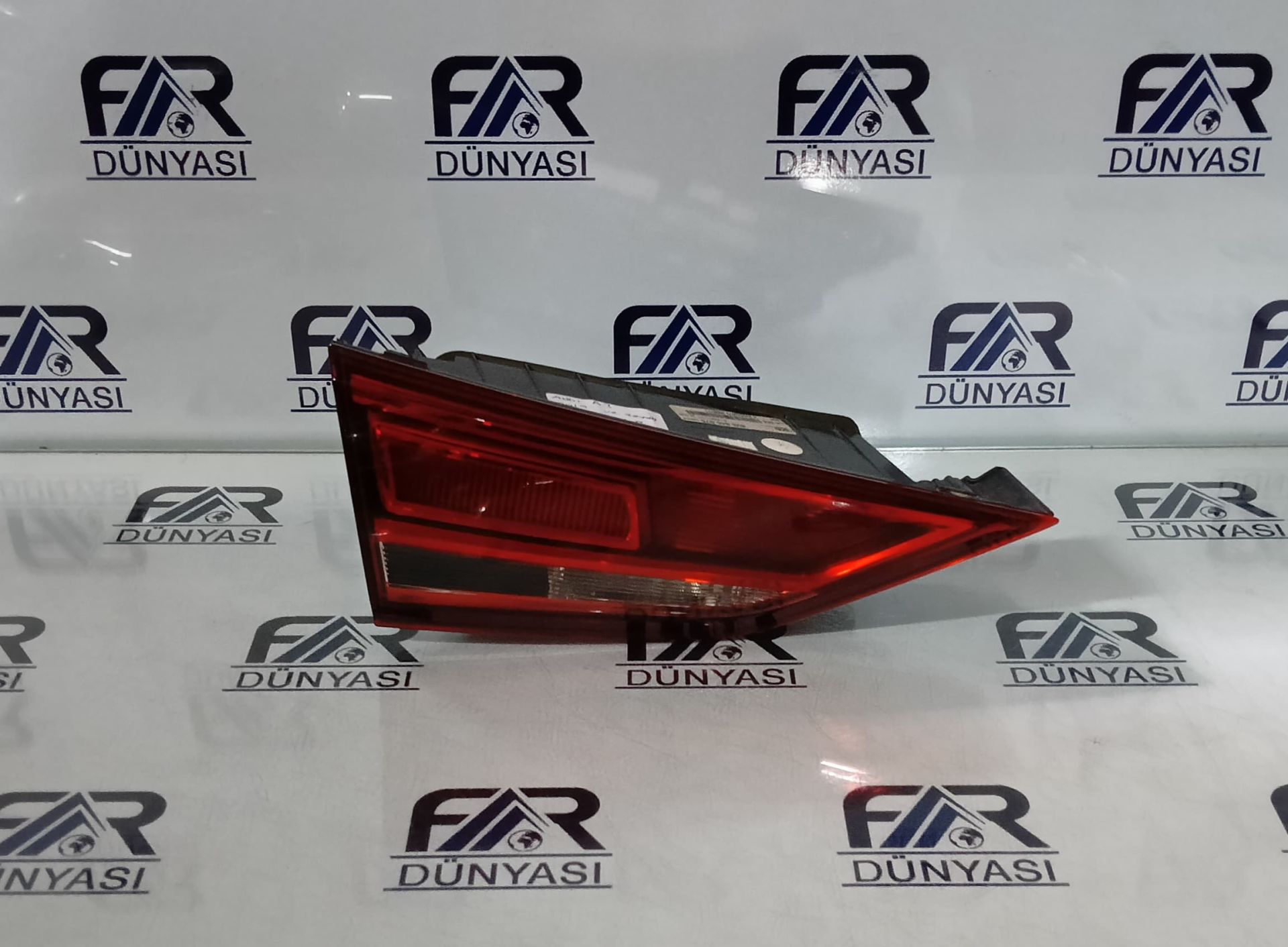 AUDI A3 SOL IC STOP 17-20 ORIJINAL CIKMA 8V5945075