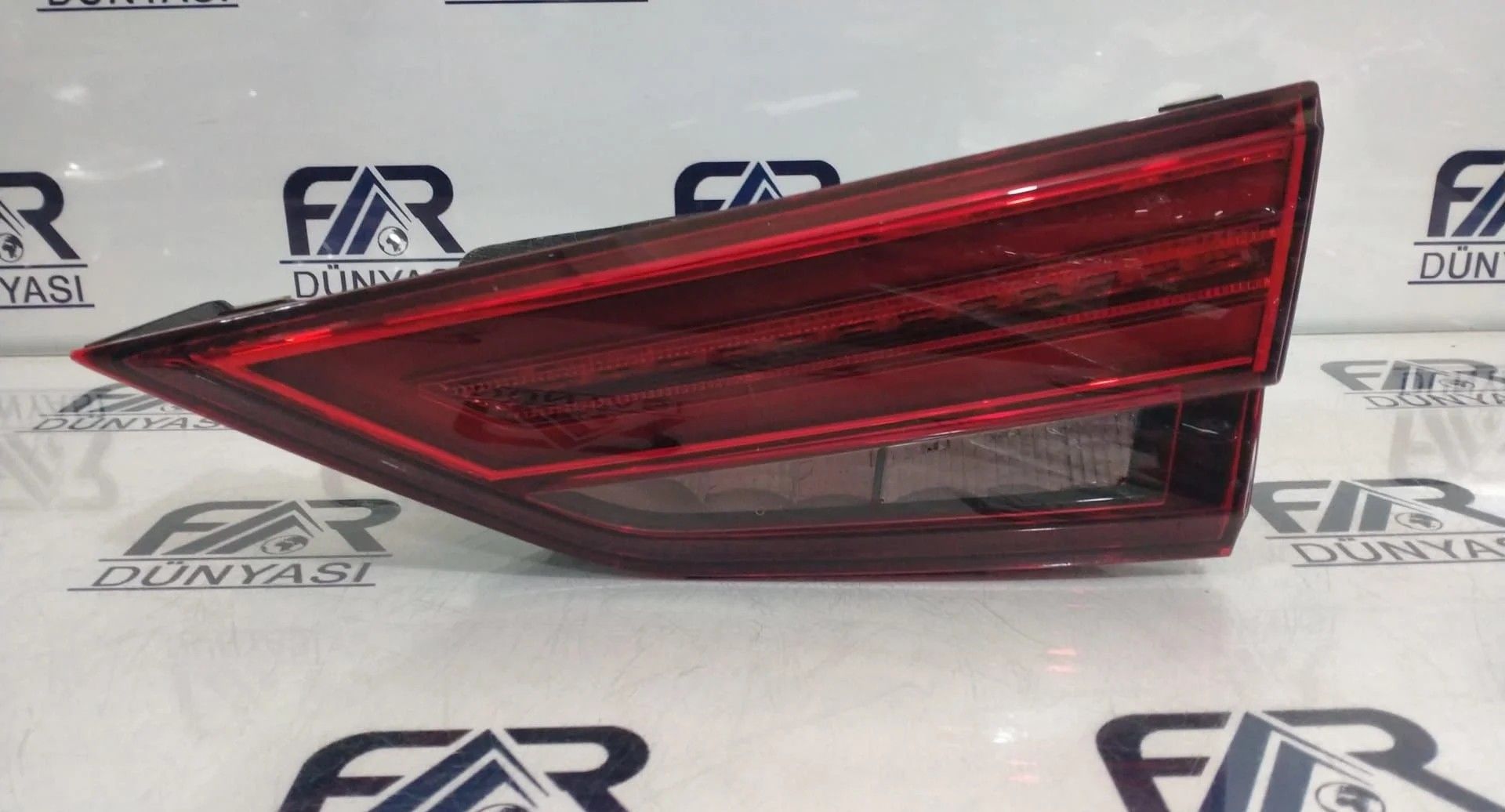 AUDI A3 LED SAG IC STOP 17-20 ORIJINAL SIFIR 8V5945094D