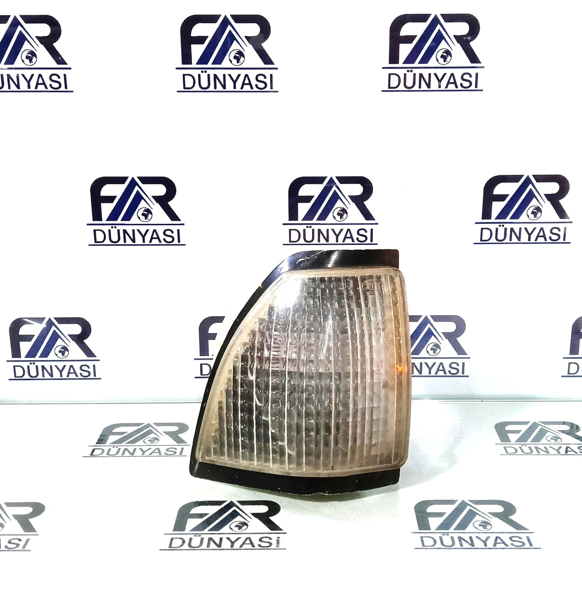 AUDI 100 SAG SINYAL 79-81 ORIJINAL CIKMA HELLA P25-1