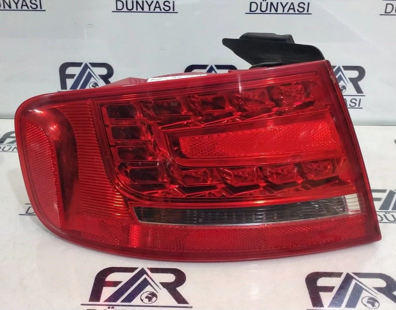 AUDI A4 B8 SW LED SOL DIS STOP 08-12 ORIJINAL CIKMA 8K9945095B